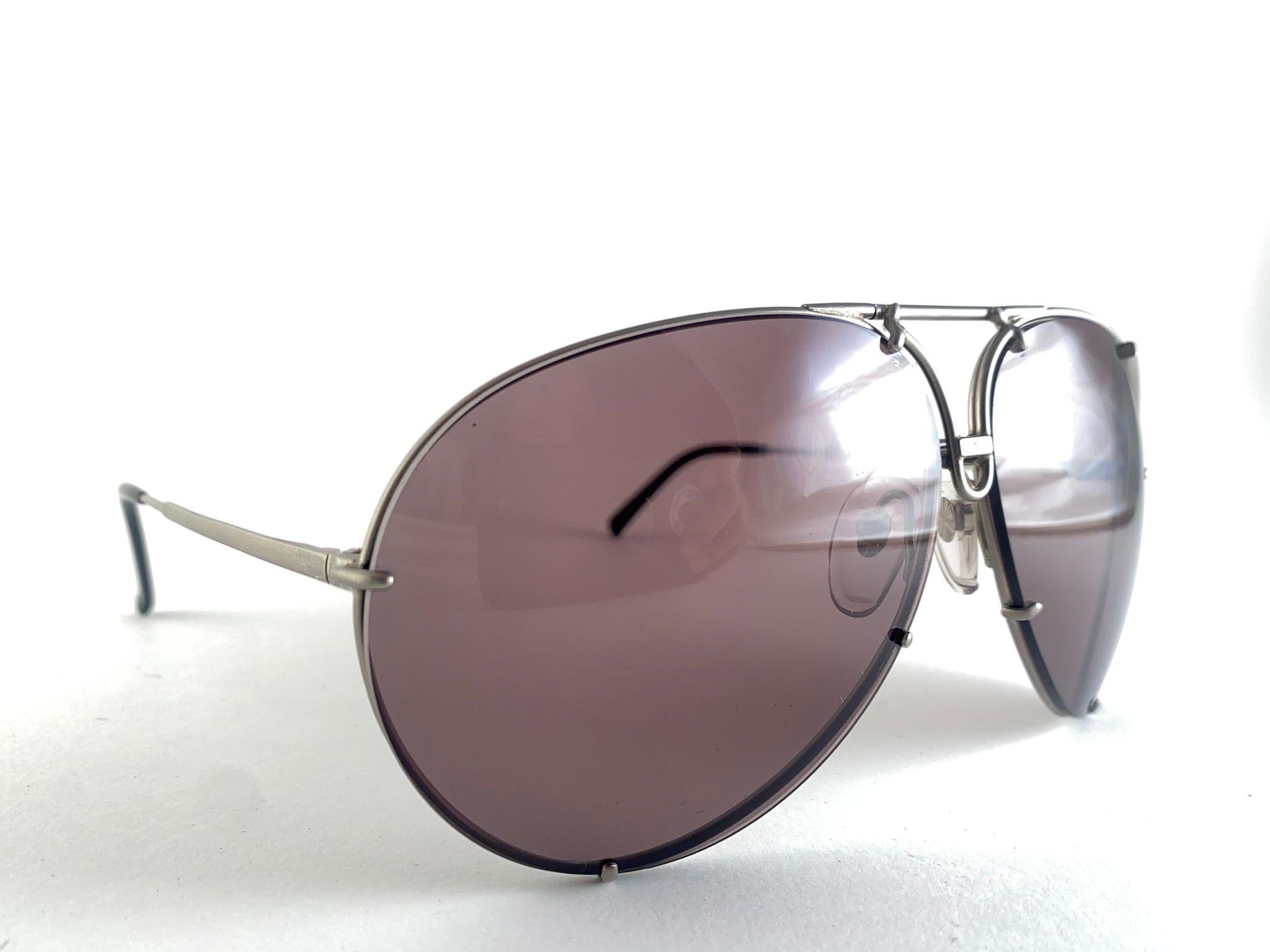 Mint Vintage Porsche Design By Carrera 5621 Titan Matte Large Sunglasses Austria en vente 4
