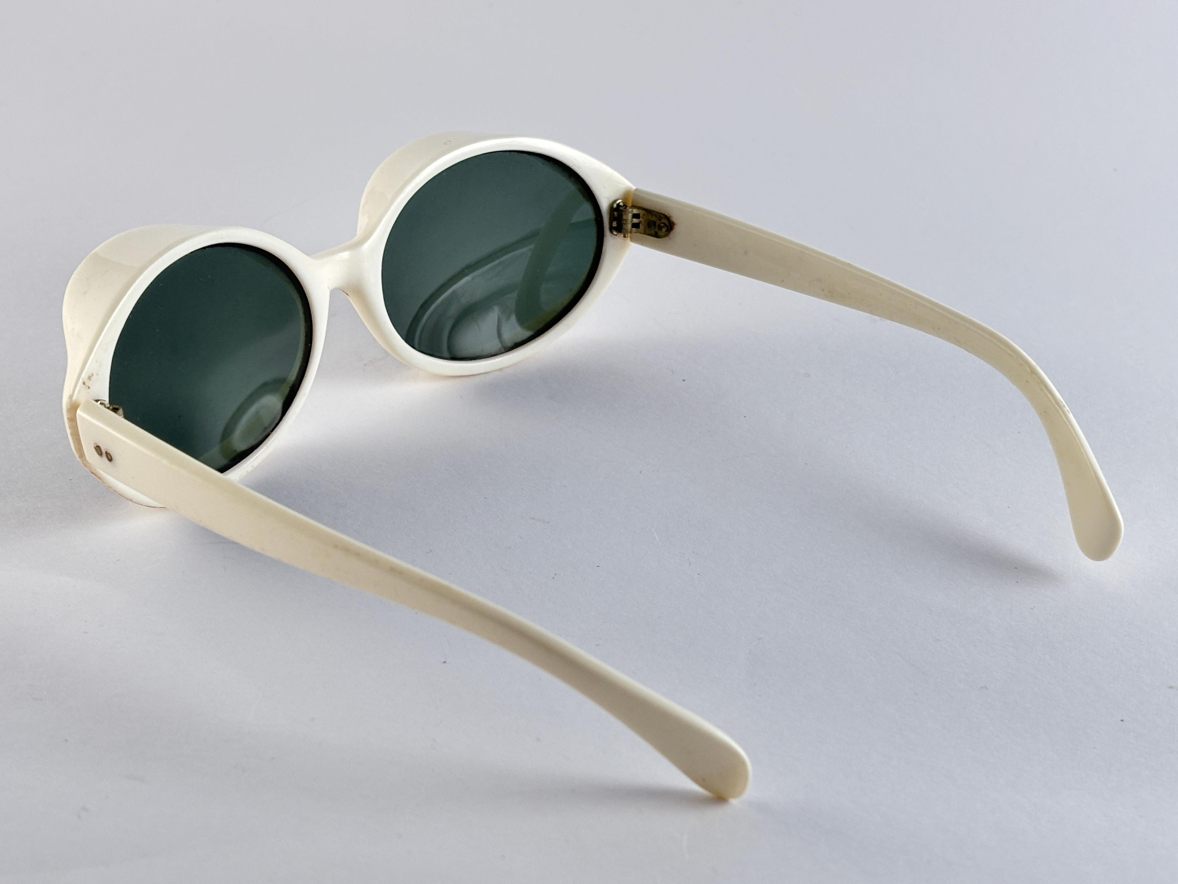 Beige Mint Vintage Rare 1960'S Space Age Hooded Sunglasses 1960'S For Sale
