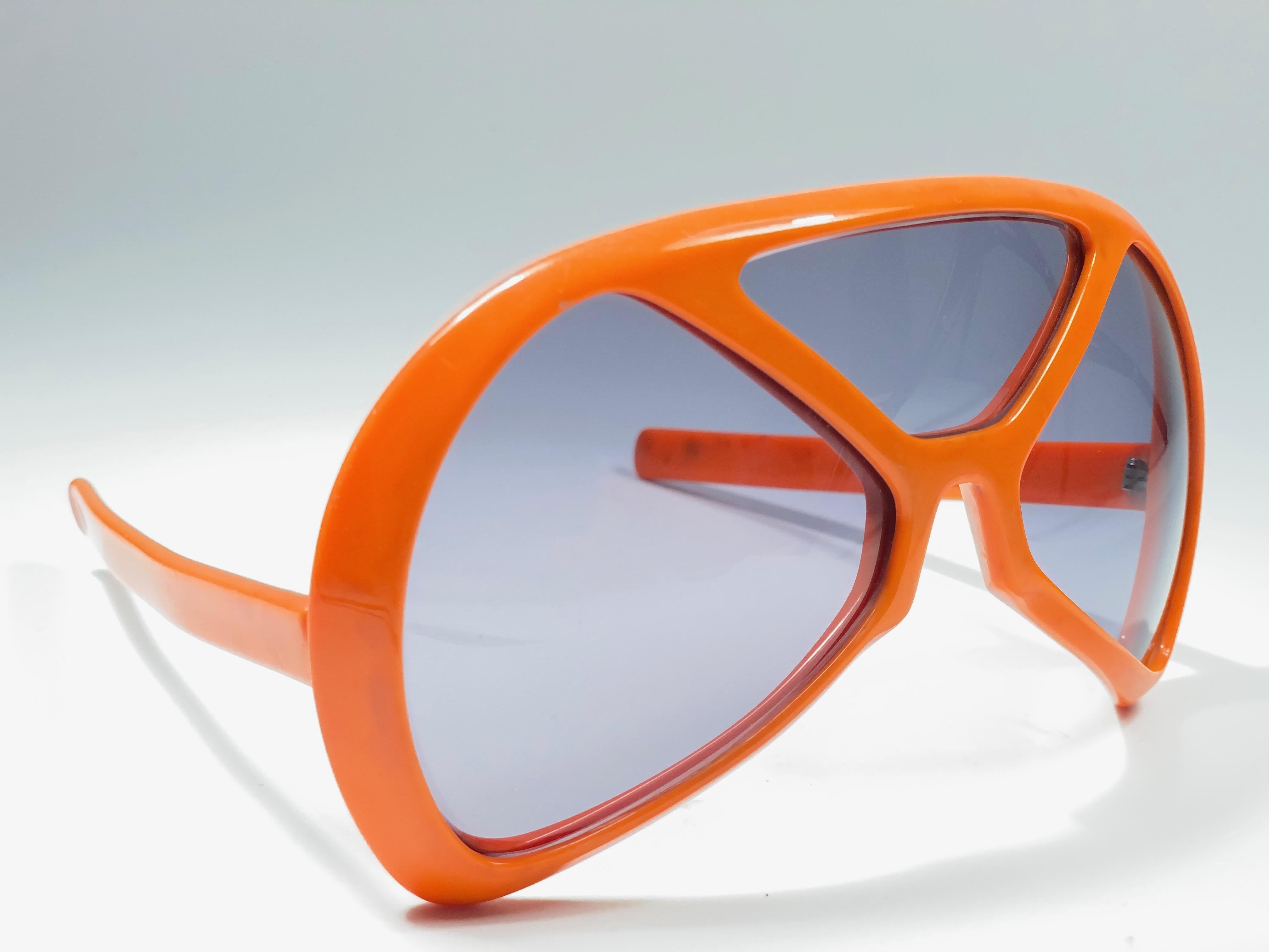 Mint Vintage Rare Silhouette Futura 570 Orange Collector Item 1970 Sunglasses  In New Condition For Sale In Baleares, Baleares