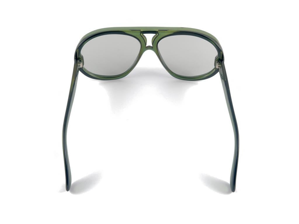Ray Ban B&L Fenwick Mint Vintage  Grüne Optyl-Sonnenbrille, hergestellt in Kanada im Angebot 6