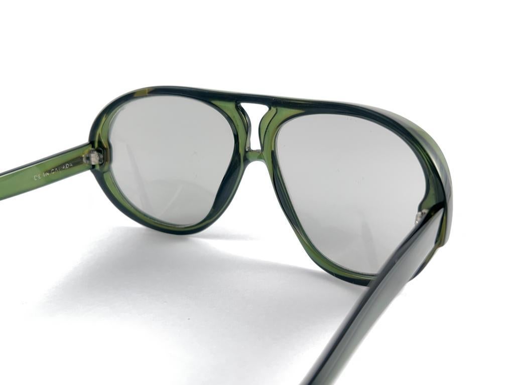 Mint Vintage Ray Ban B&L Fenwick  Green Optyl Sunglasses Made In Canada For Sale 7