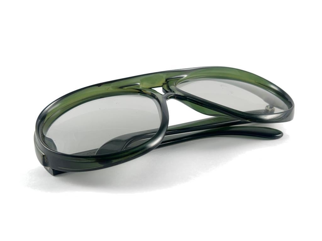 Ray Ban B&L Fenwick Mint Vintage  Grüne Optyl-Sonnenbrille, hergestellt in Kanada im Angebot 10