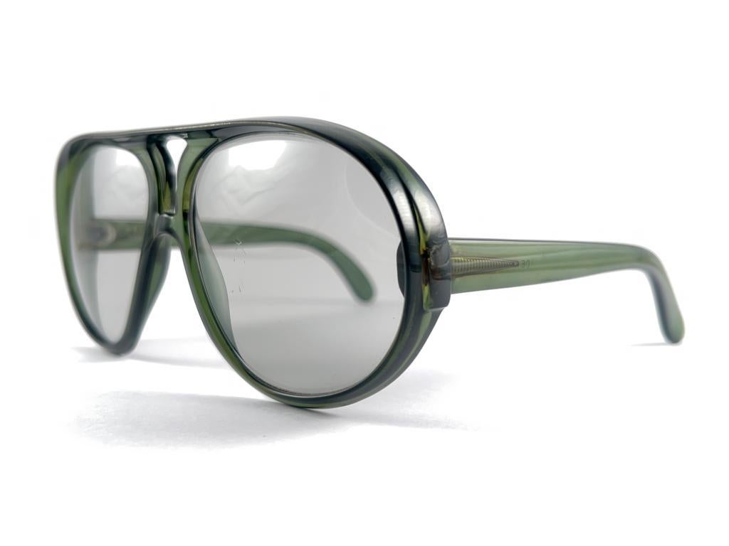 Ray Ban B&L Fenwick Mint Vintage  Grüne Optyl-Sonnenbrille, hergestellt in Kanada im Angebot 1