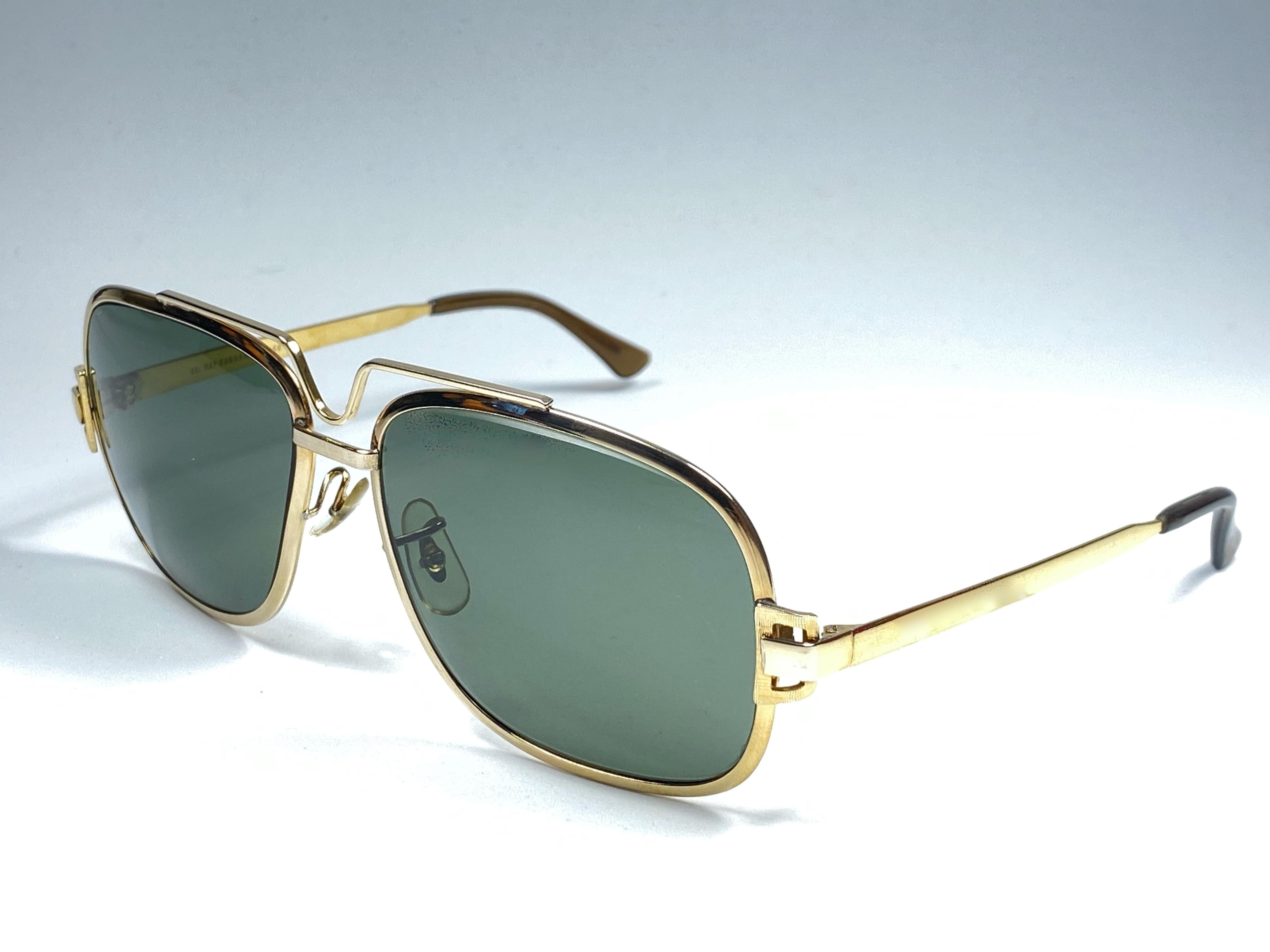 Women's or Men's Mint Vintage Ray Ban Gold 10K G.O G15 Grey Lenses B&L 1970's Sunglasses