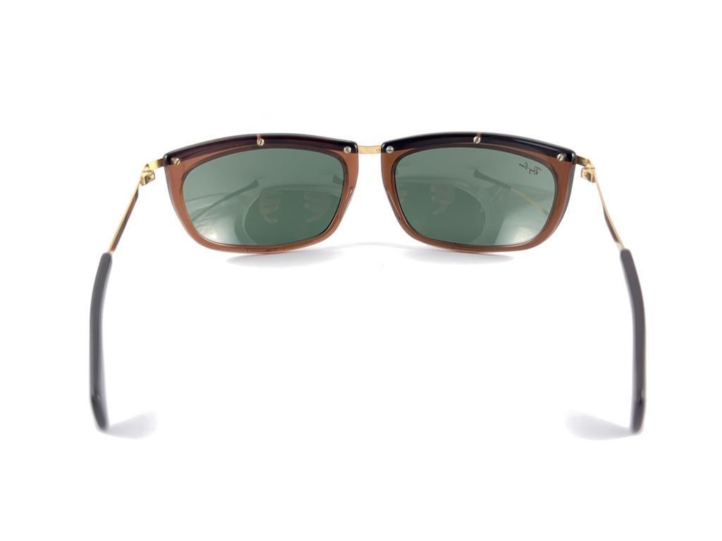 Mint Vintage Ray Ban Olympia Gold & Brown G15 Grey Lenses 1980's B&L Sunglasses en vente 6