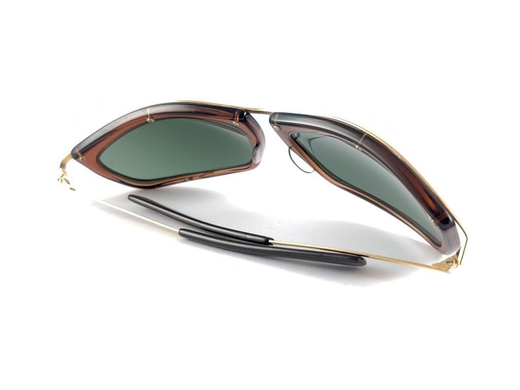 Mint Vintage Ray Ban Olympia Gold & Brown G15 Grey Lenses 1980's B&L Sunglasses en vente 7