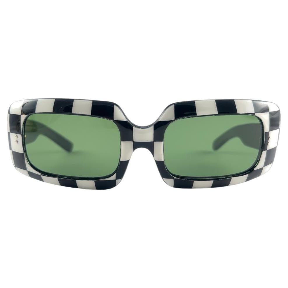 Mint Vintage Rectangular "Checked" Green Lenses 1960'S Made In France For Sale