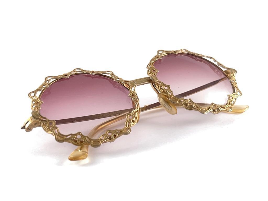Mint Vintage Round Gold Frame Gradient Pink Lenses 1960'S Made In Italy For Sale 5
