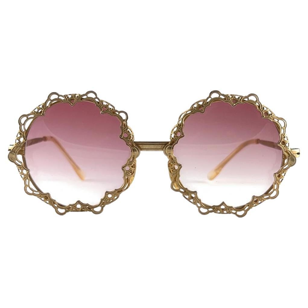 Mint Vintage Round Gold Frame Gradient Pink Lenses 1960'S Made In Italy For Sale
