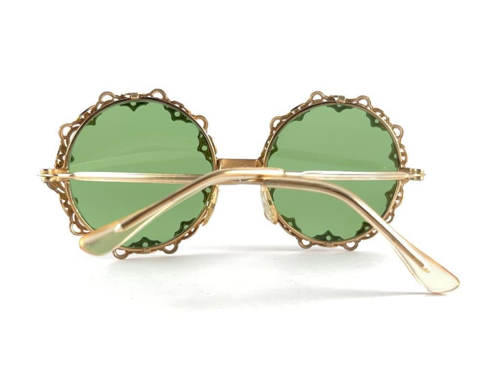 Mint Vintage Round Gold Frame Medium Green Lenses 1960'S Made In Italy For Sale 7