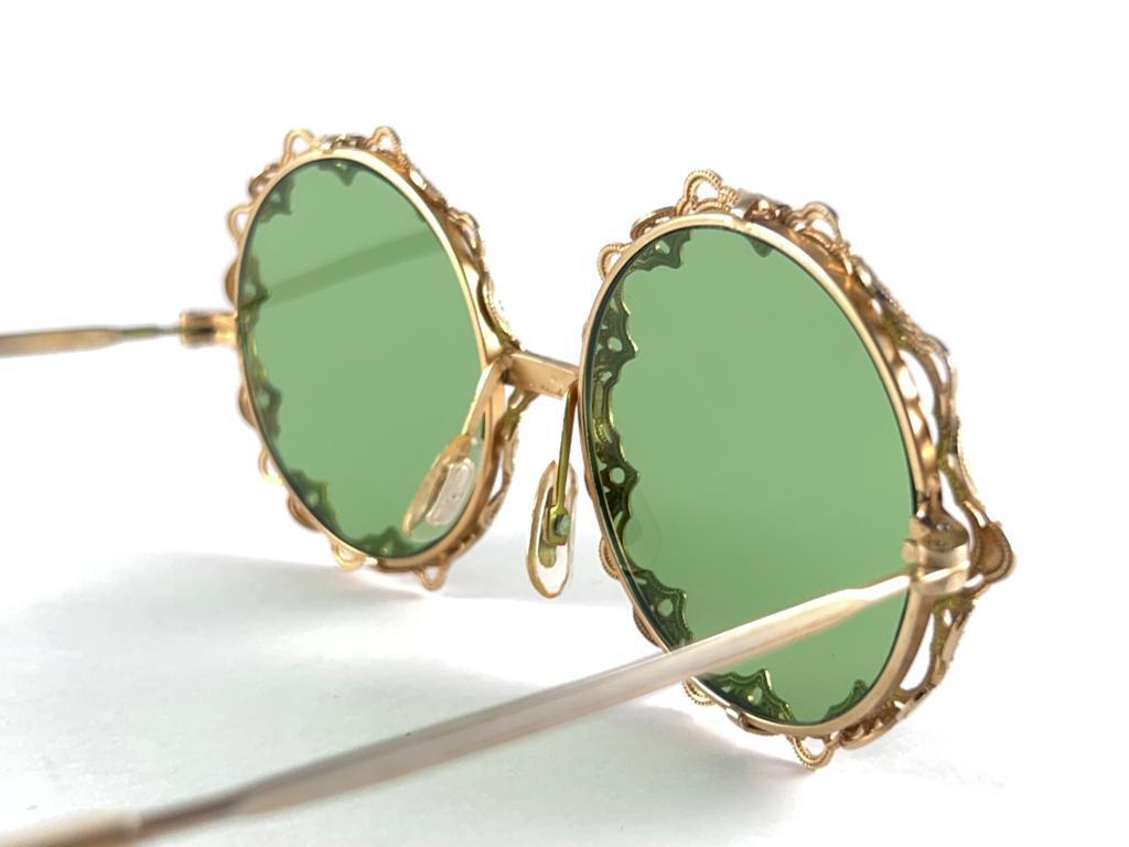 Mint Vintage Round Gold Frame Medium Green Lenses 1960'S Made In Italy For Sale 5