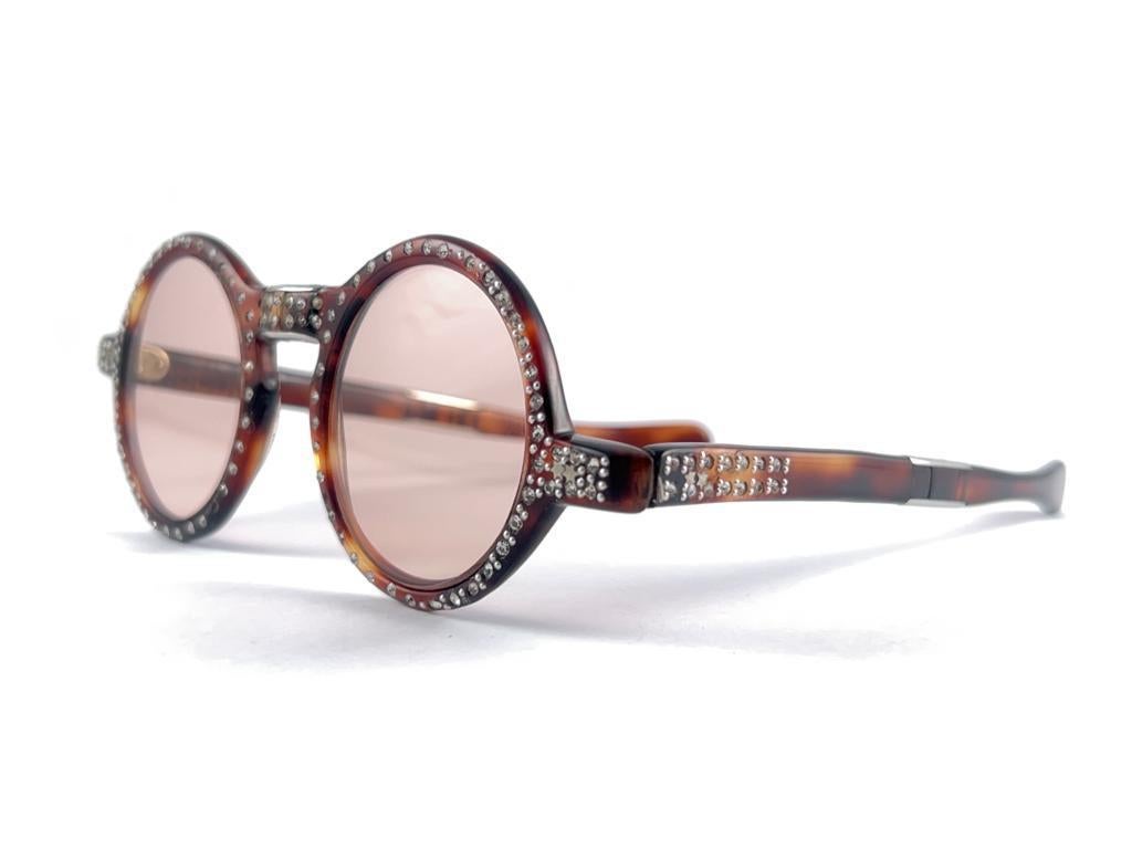 Mint Vintage Round Rhinestones Tortoise Foldable 1980's France Sunglasses In New Condition For Sale In Baleares, Baleares