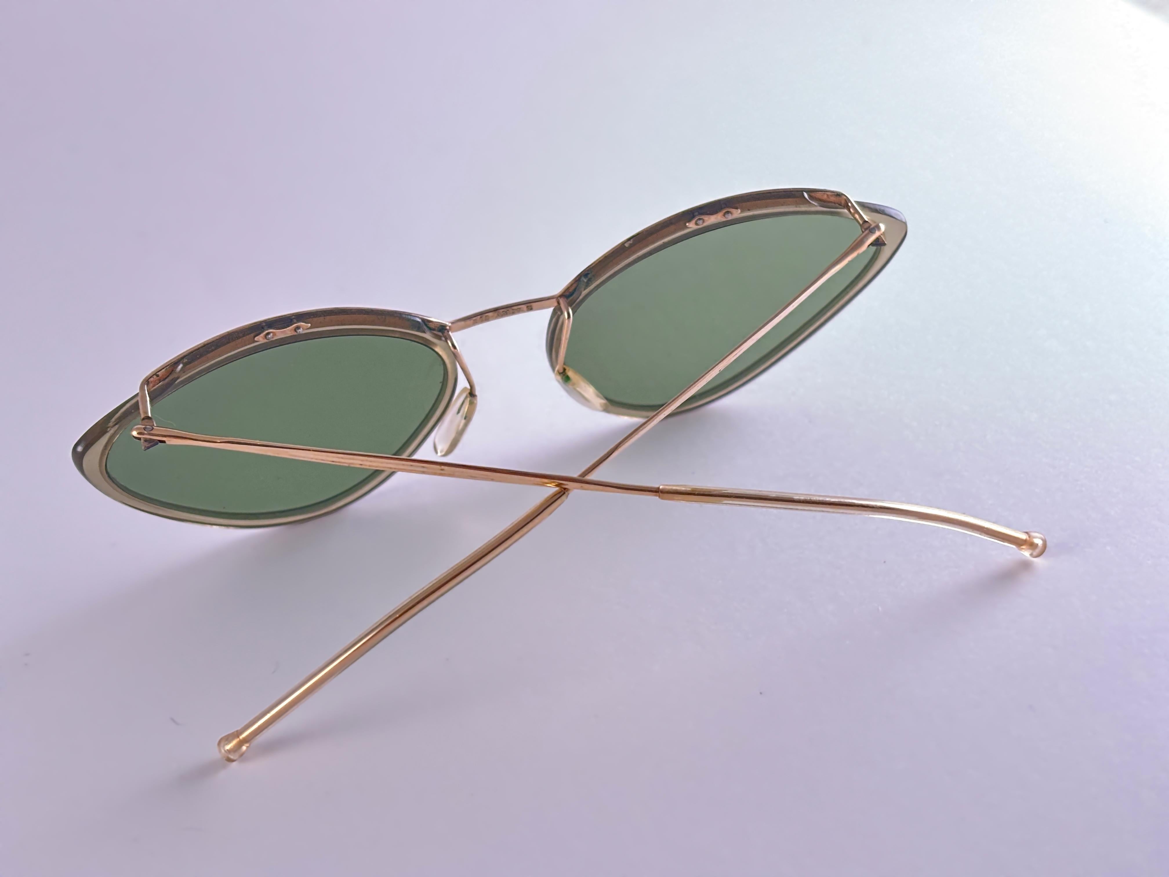 Mint Vintage Sol Amor Cat Eye Frame Sonnenbrille 1960er Frankreich für Damen oder Herren im Angebot