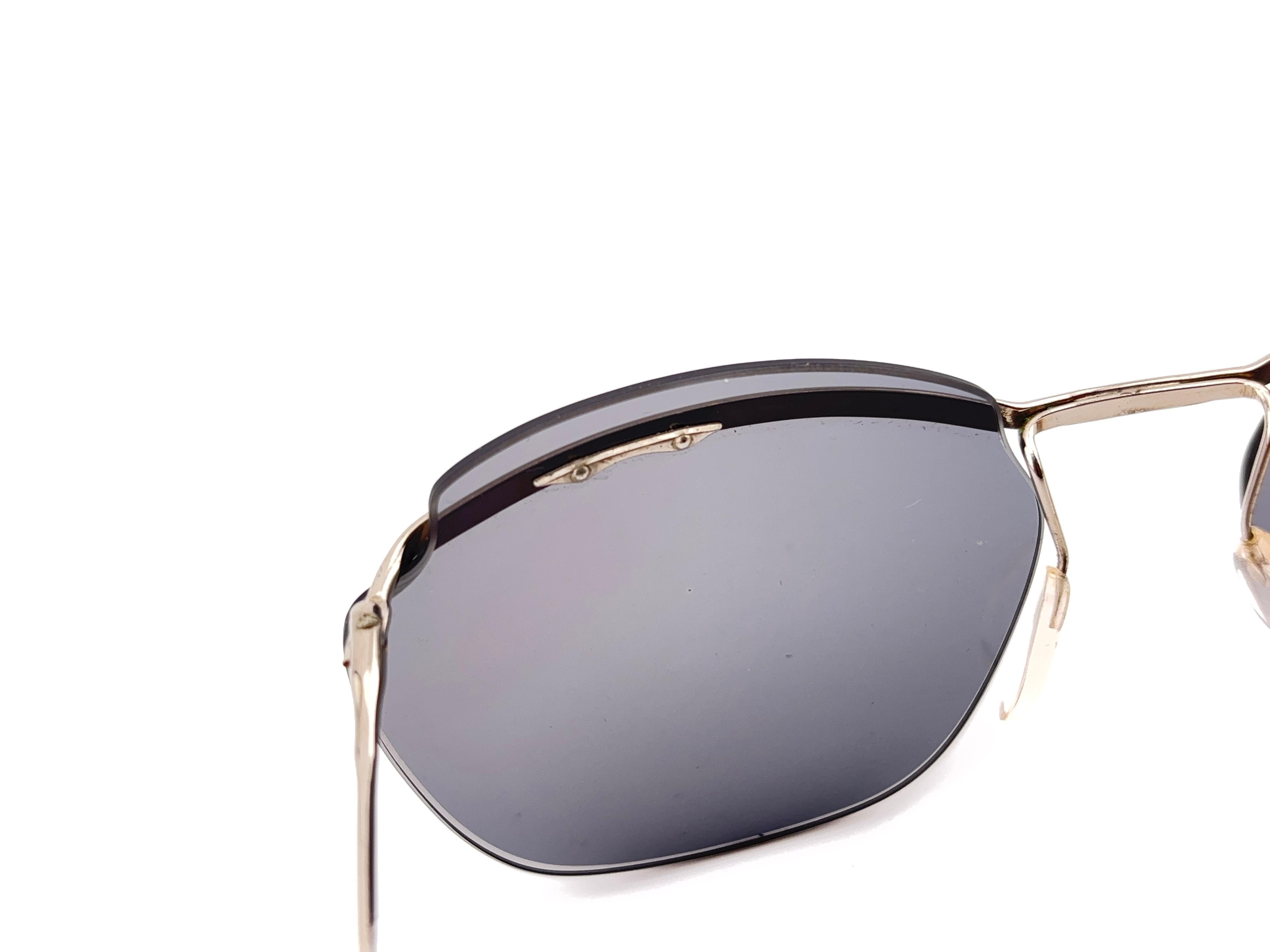 Argento Occhiali da sole d'epoca Sol Amor con montatura media grigia e argento anni '60, Francia in vendita