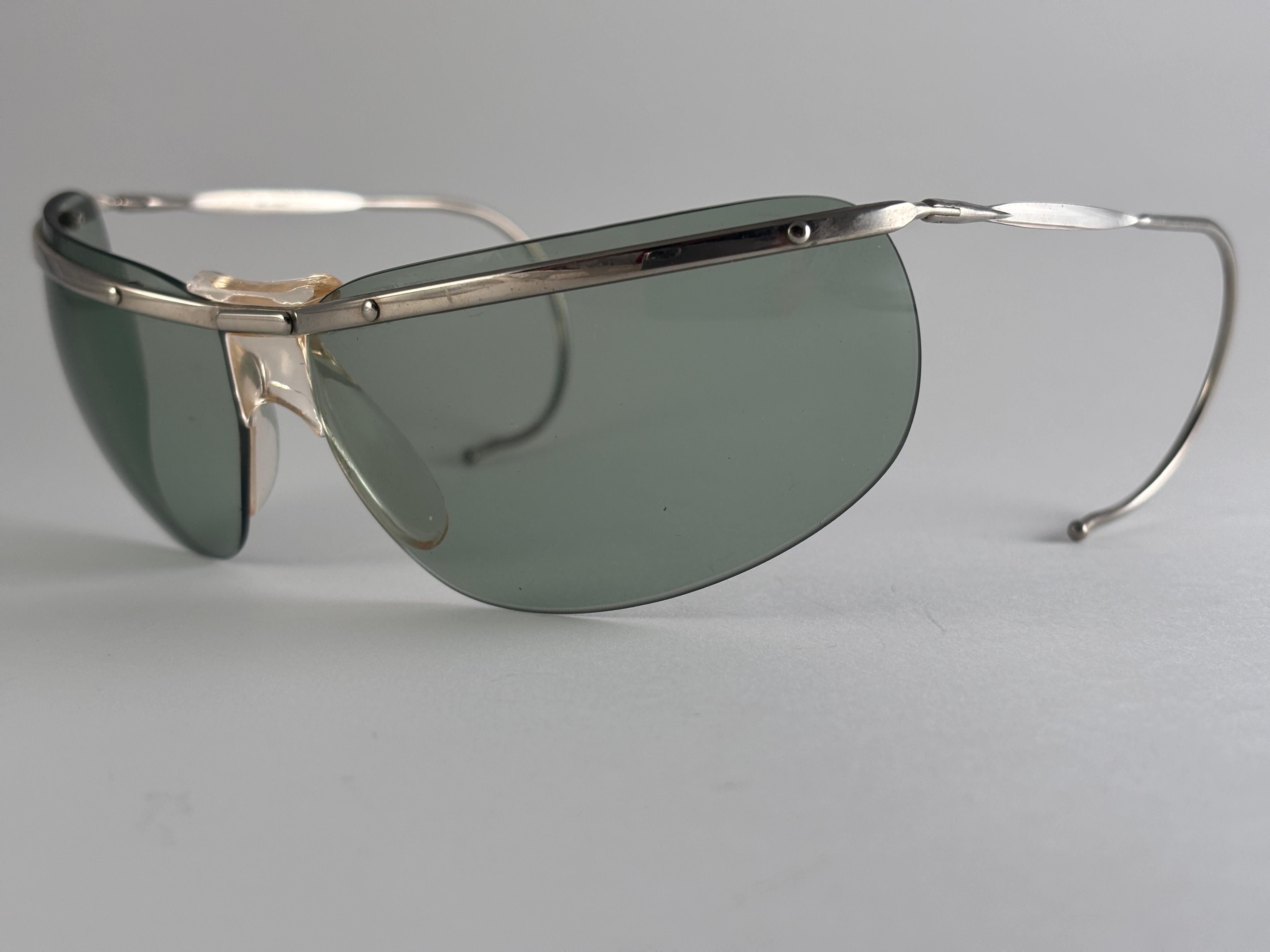 Mint Vintage Sol Amor Silver Rimless Wrap Frame Sonnenbrillen 1960er Jahre Frankreich (Silber) im Angebot