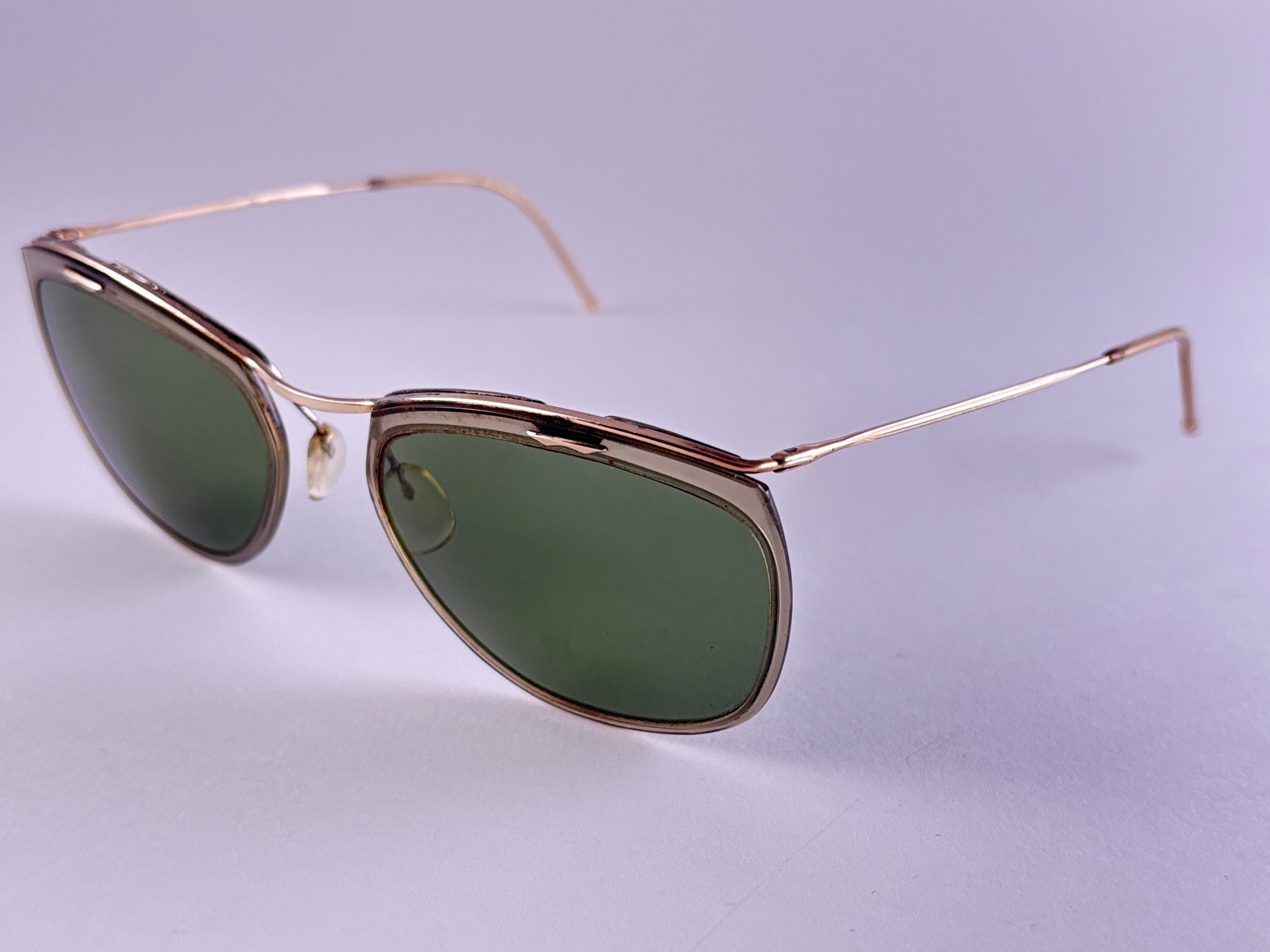 Mint Vintage Sol Amor Small Grey & Gold Frame Sunglasses 1960's France For Sale 1