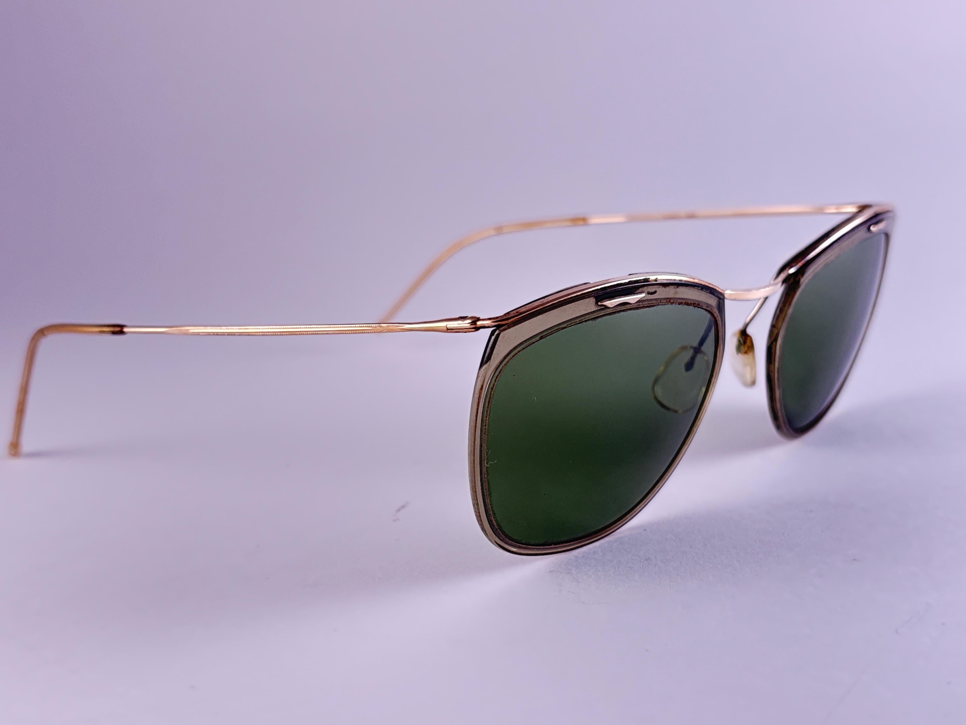 Mint Vintage Sol Amor Small Grey & Gold Frame Sunglasses 1960's France For Sale 3