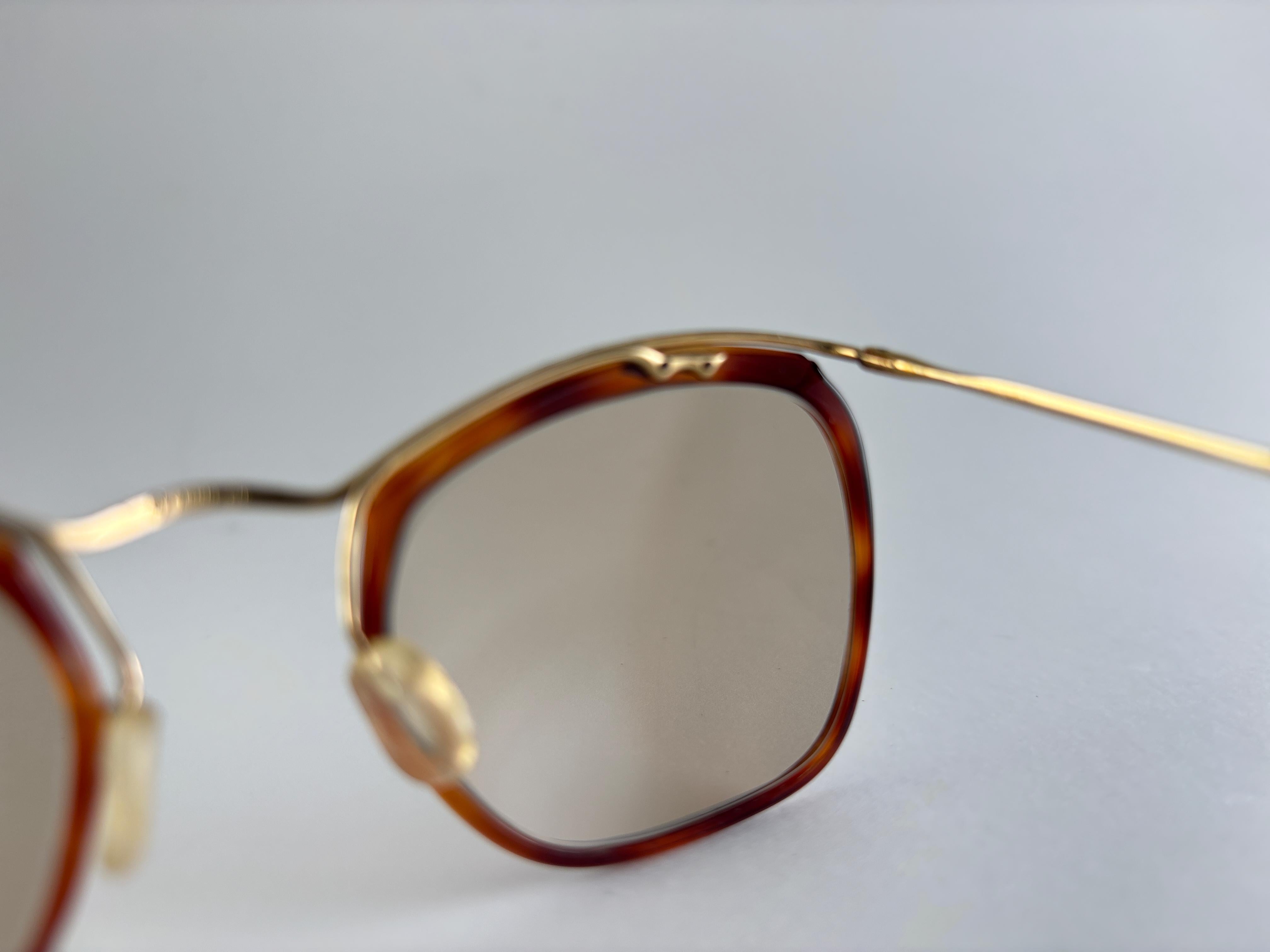 Mint Vintage Sol Amor Kleine Schildkröte & Gold Frame Sonnenbrillen 1960er Jahre Frankreich im Angebot 2