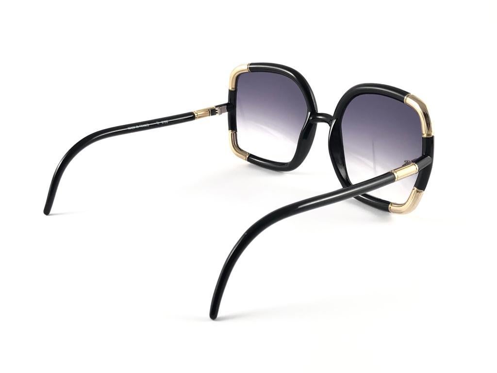 Mint  Vintage Ted Lapidus Paris TL 07 06 Gold & Black 1970 Sunglasses In Excellent Condition In Baleares, Baleares