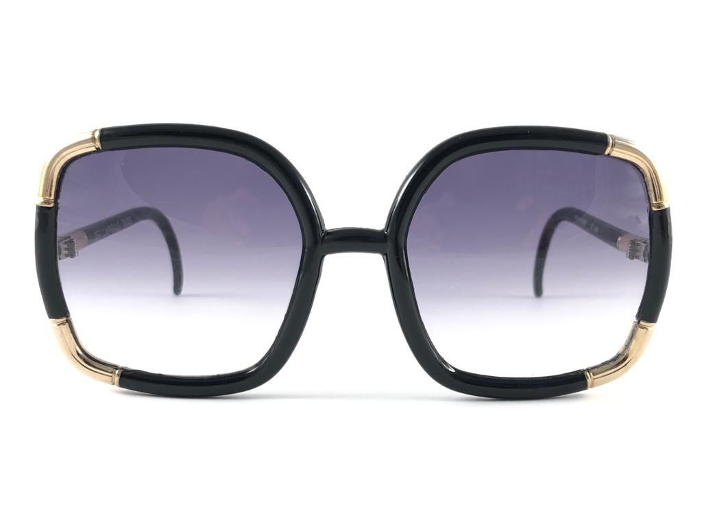 Mint  Vintage Ted Lapidus Paris TL 07 06 Gold & Black 1970 Sunglasses 4