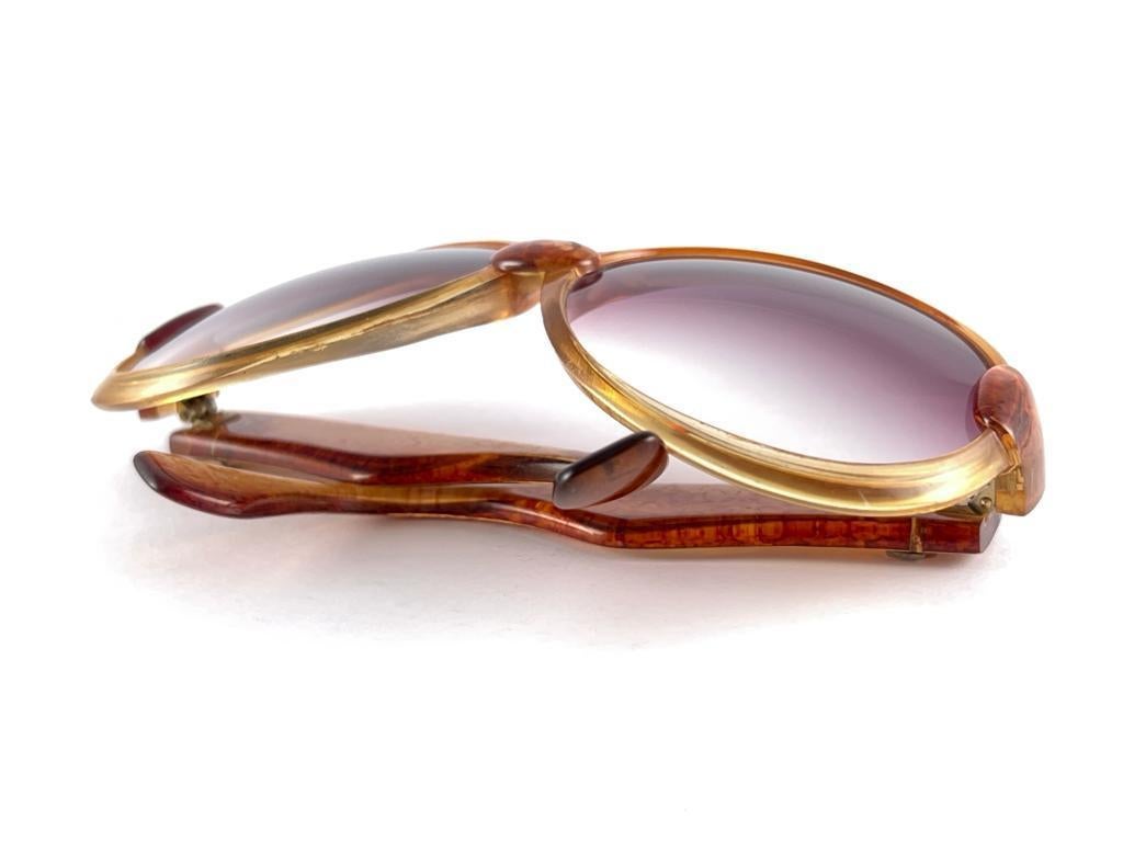 Mint Vintage Yves Saint Laurent YSL 543 Translucent Amber 70s France Sunglasses  For Sale 6