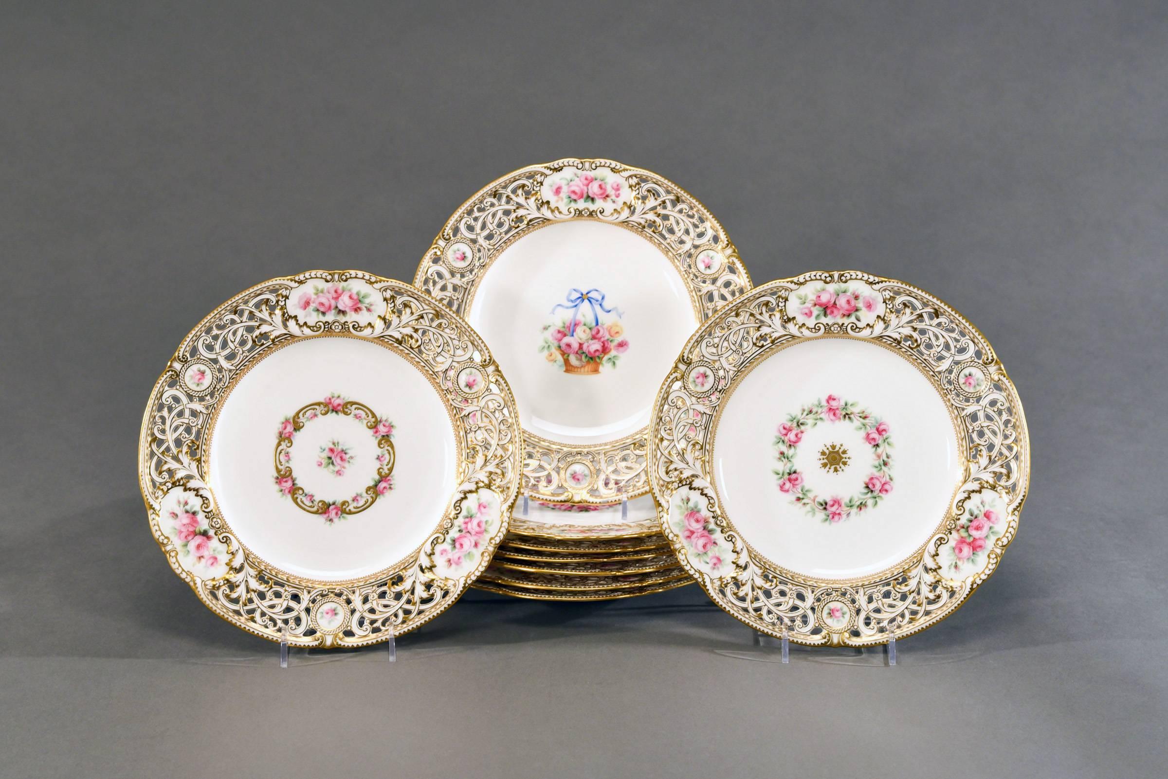 Service à dessert doré Minton du 19ème siècle 15 pièces W/ Parian Figures Roses peintes à la main en vente 2