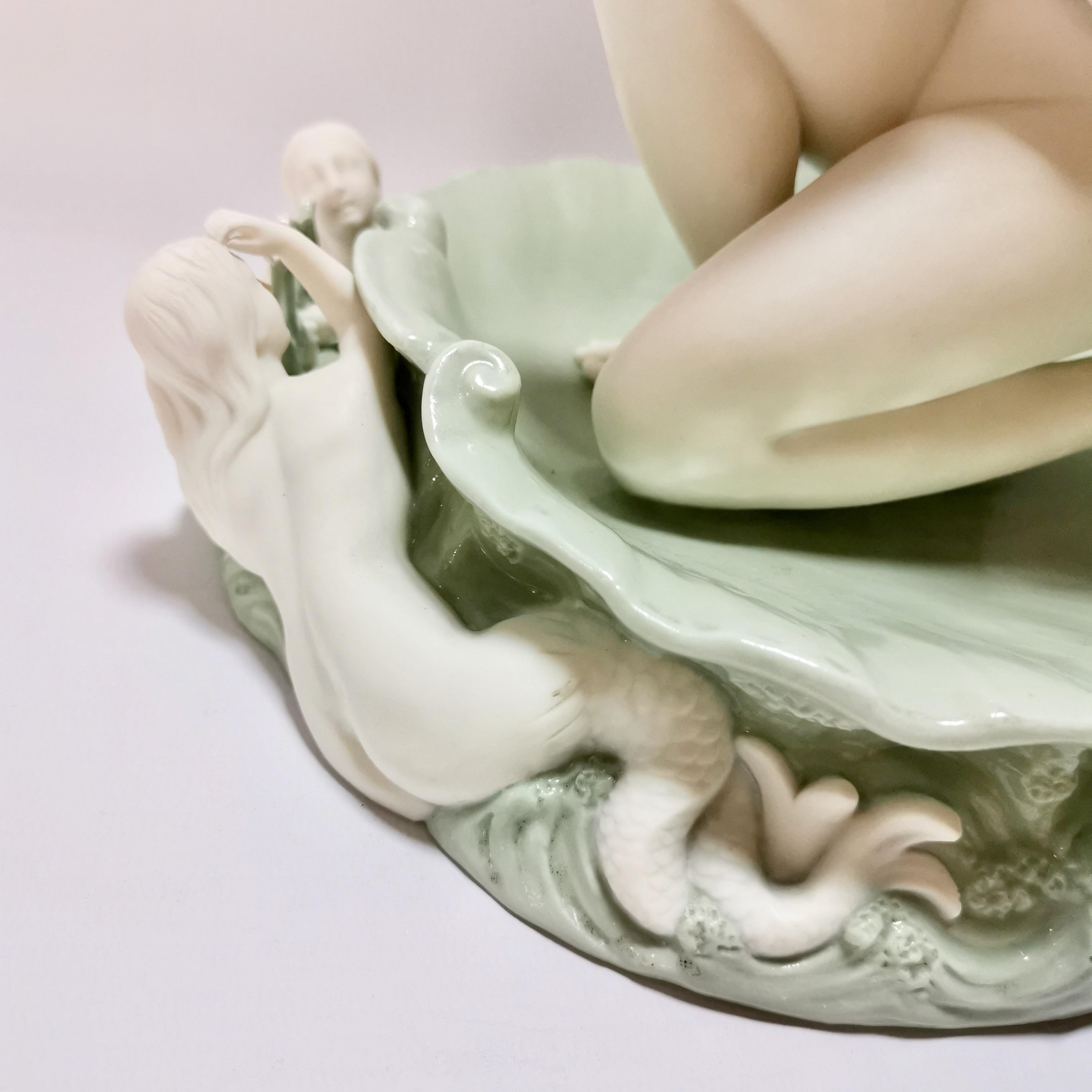 Minton Celadon Parianische Porzellanskulptur, Venus und Amor, viktorianisch, 1861 im Angebot 7