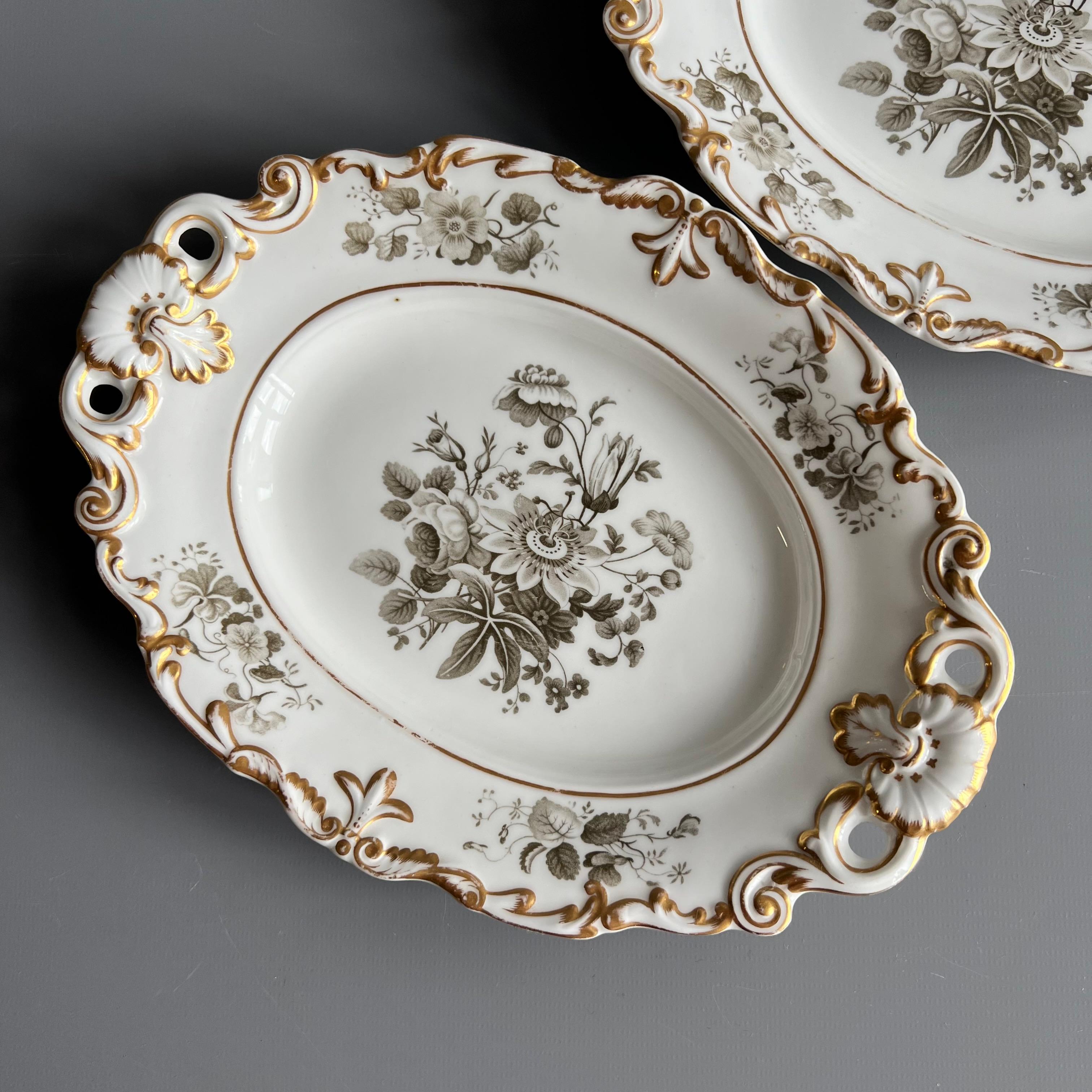 Minton Dessert Service, Inverted Shell White with Monochrome Flowers, ca 1830 For Sale 4