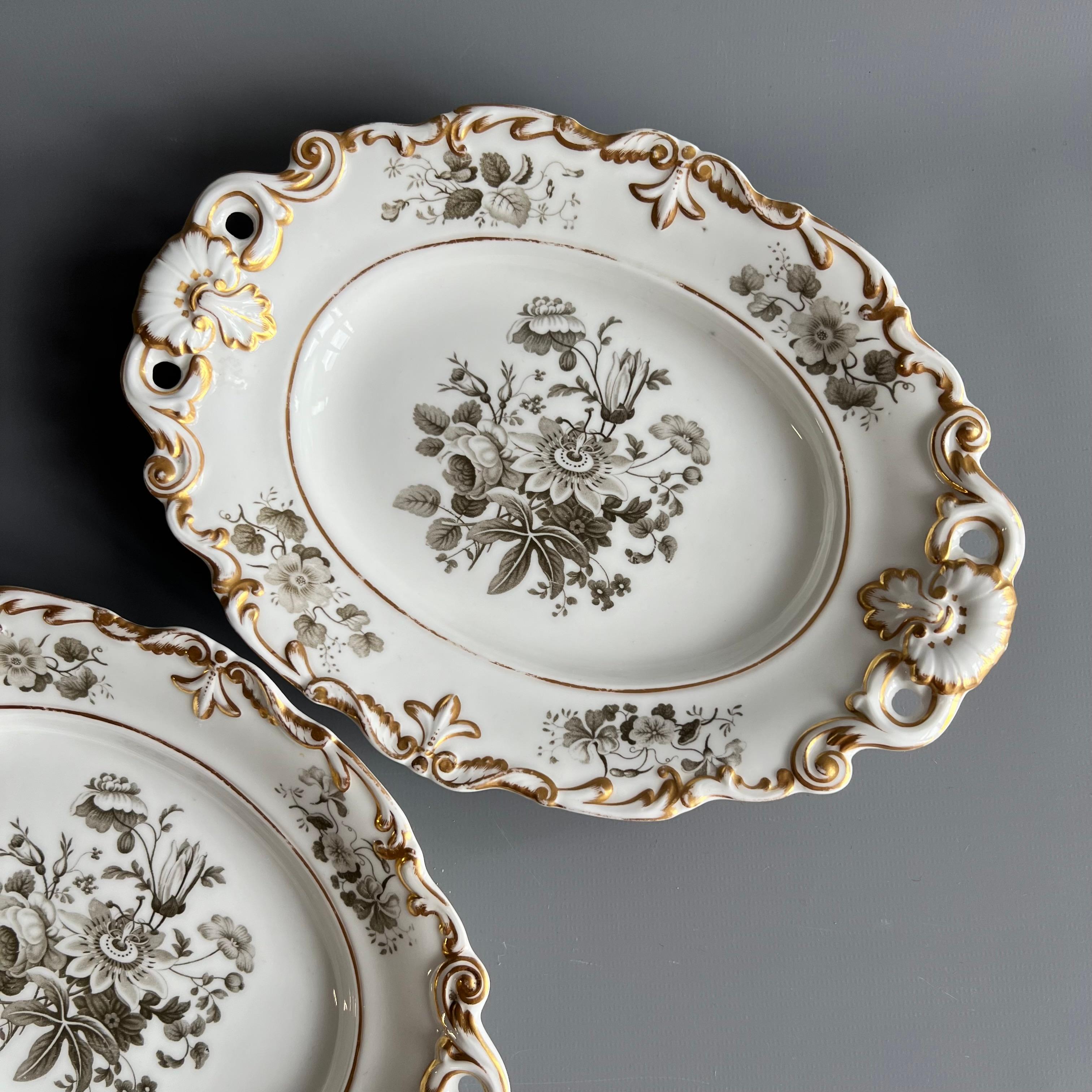 Minton Dessert Service, Inverted Shell White with Monochrome Flowers, ca 1830 For Sale 5