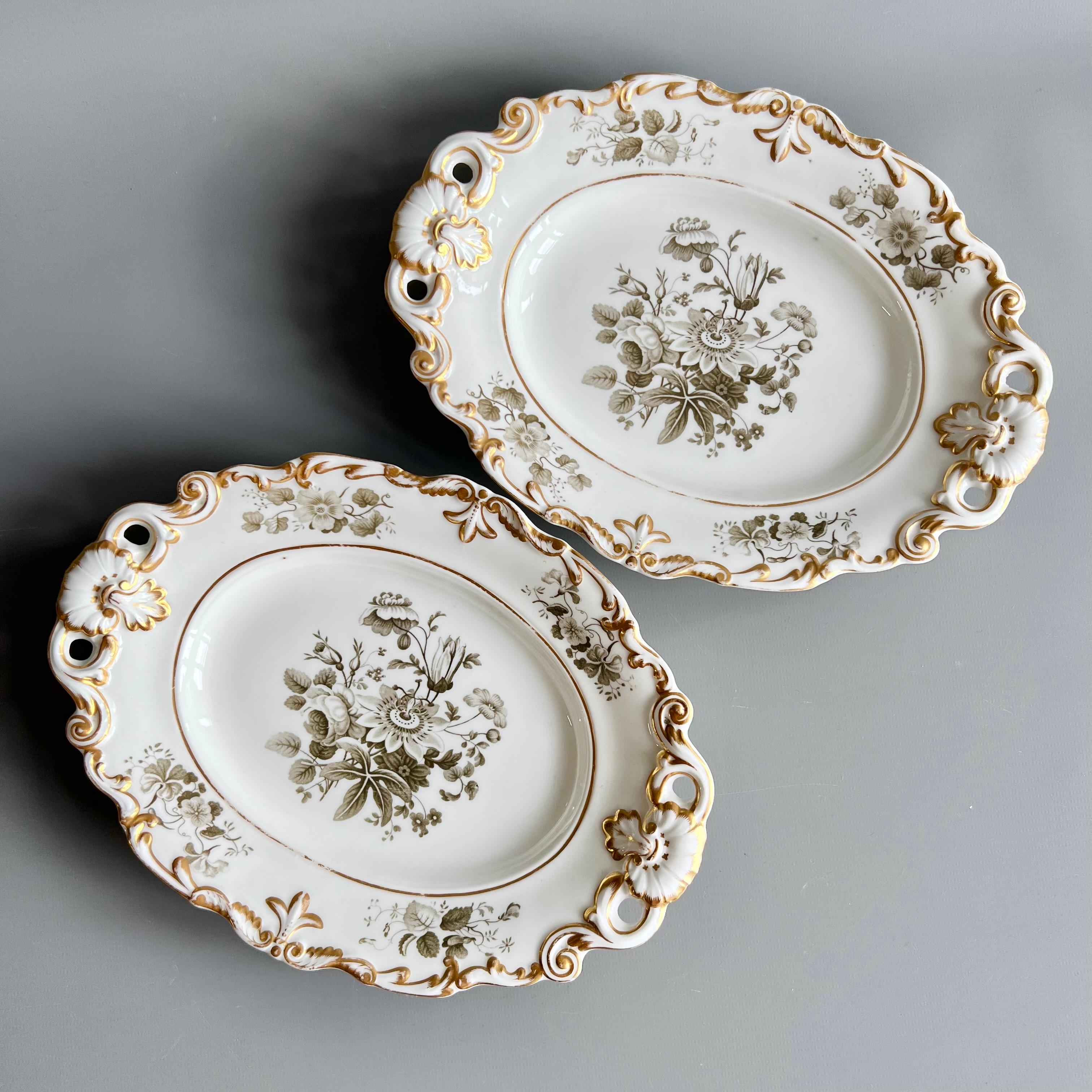 English Minton Dessert Service, Inverted Shell White with Monochrome Flowers, ca 1830 For Sale