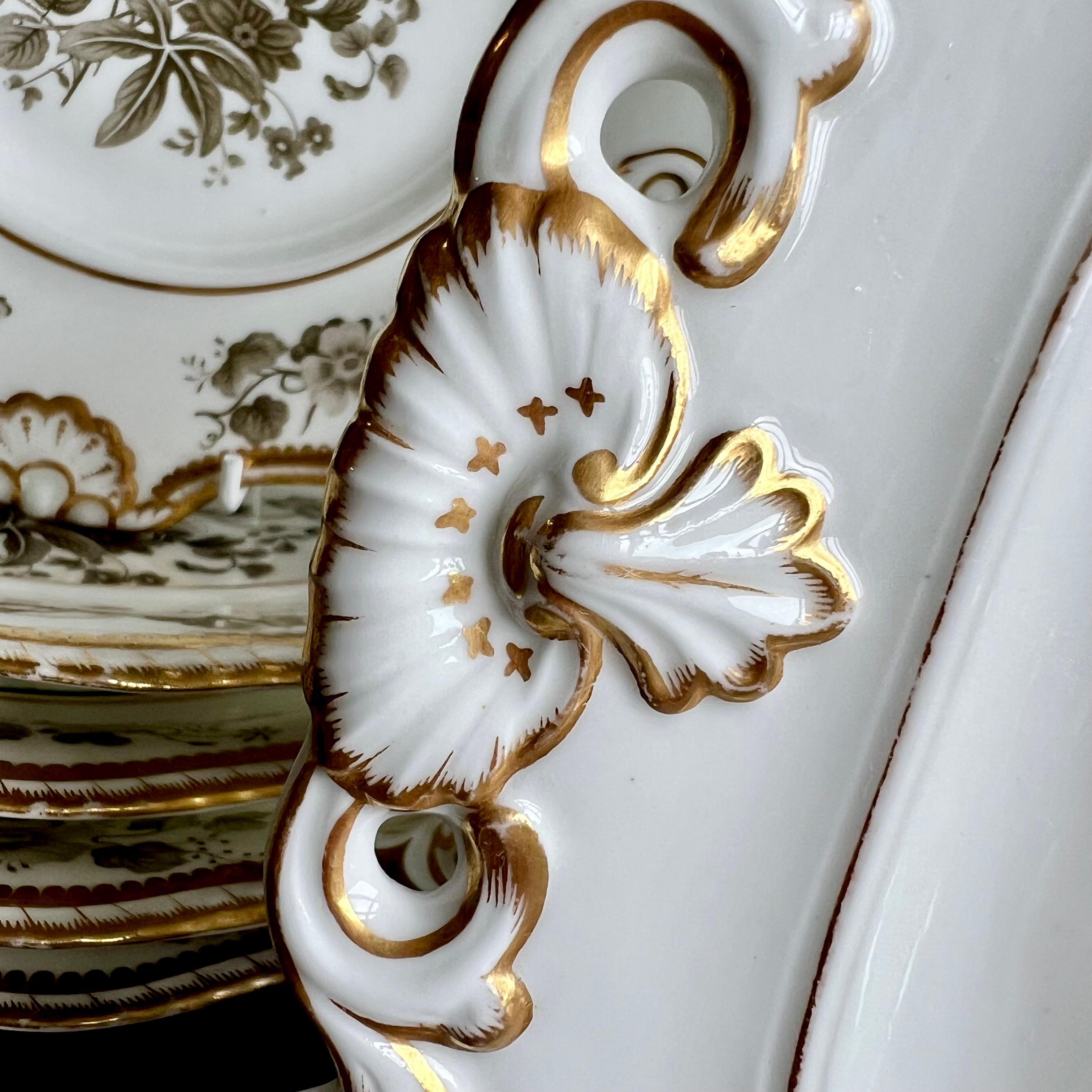 Minton Dessert Service, Inverted Shell White with Monochrome Flowers, ca 1830 For Sale 1