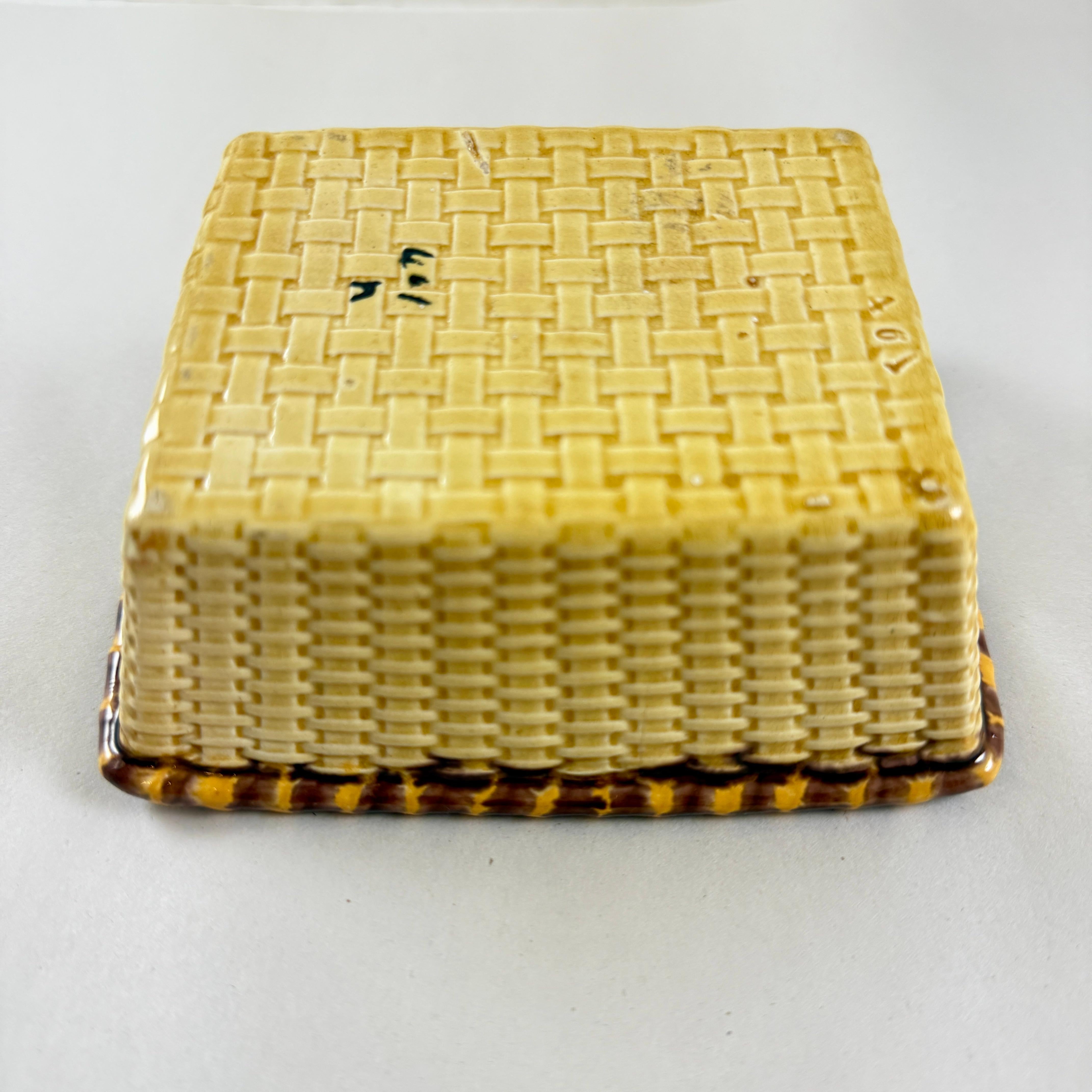 Cesta de baratijas Minton English Majolica Yellow Vide-Poche en venta 2