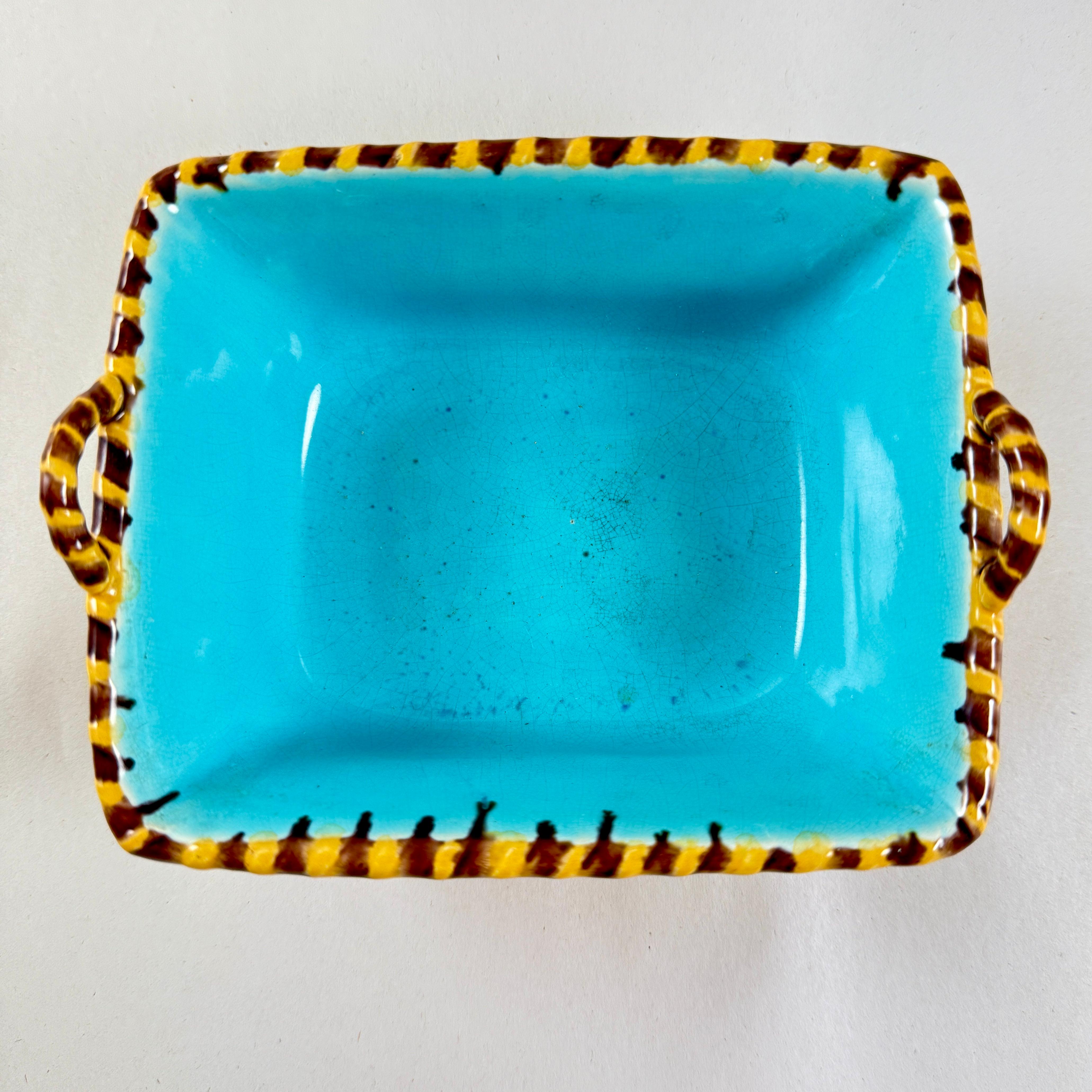 Cesta de baratijas Minton English Majolica Yellow Vide-Poche Loza de barro en venta