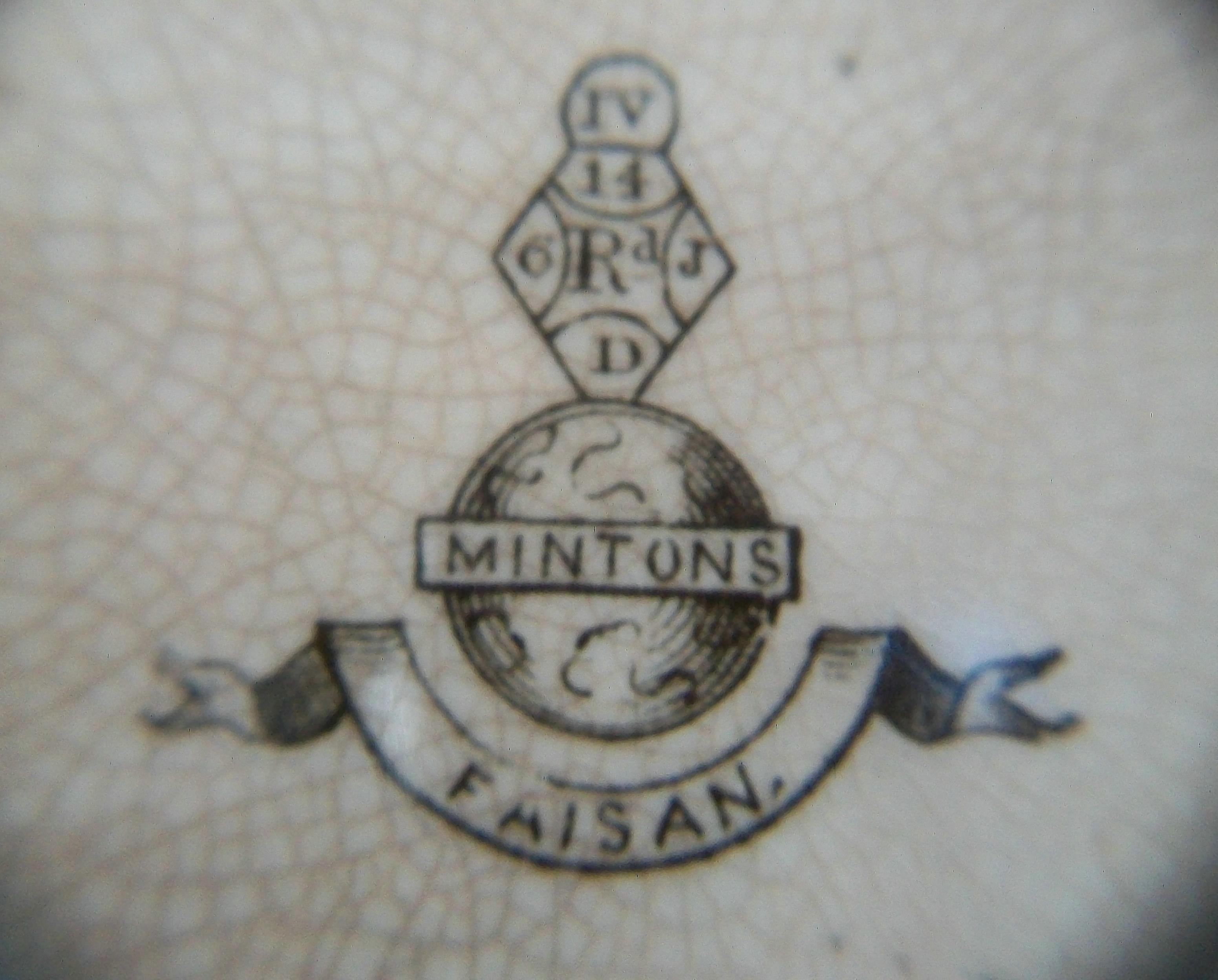 Minton, 'Faisan', Aesthetic Movement Tea Cups & Saucers, U.K., Circa 1880 For Sale 1