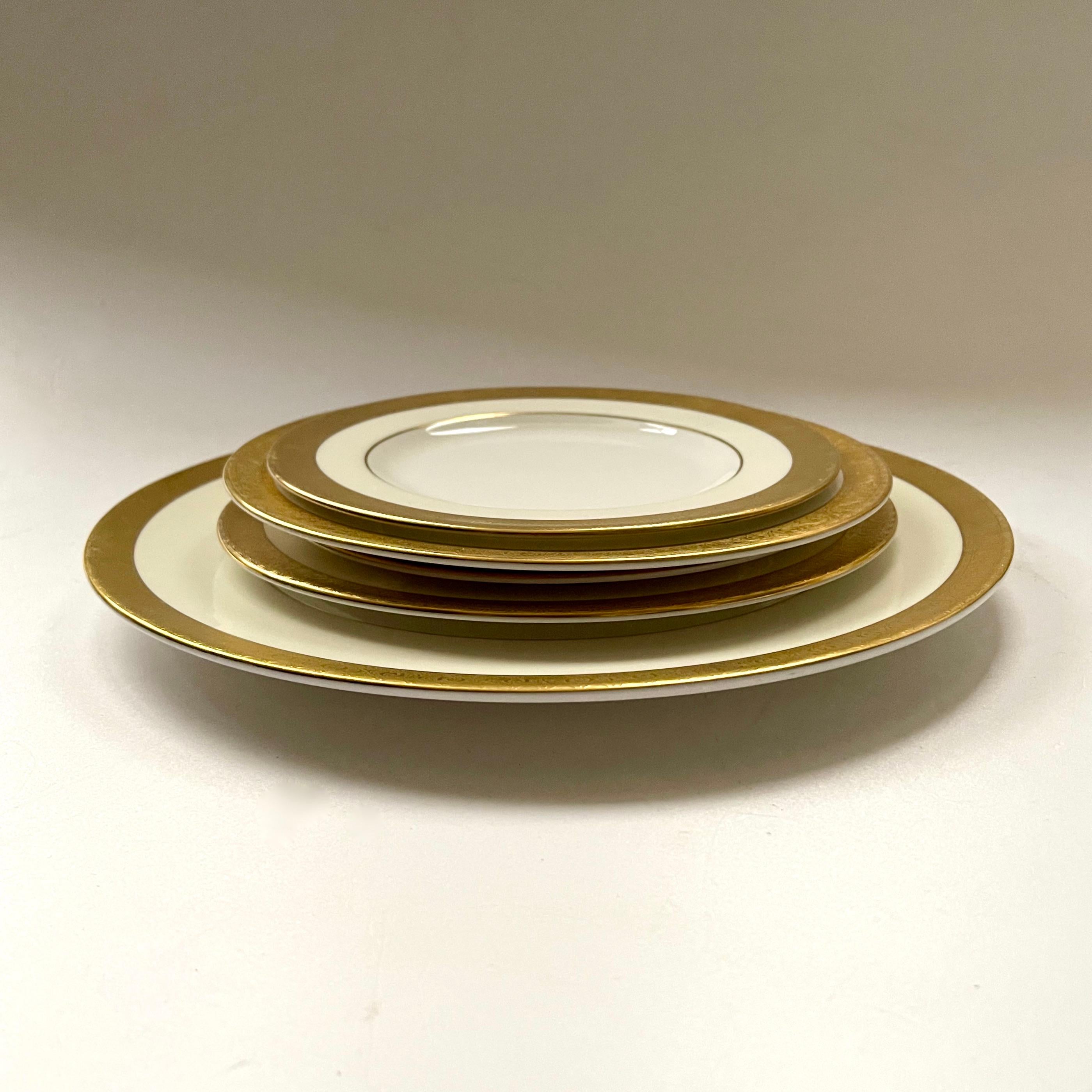 Minton Fine Bone China Gold Plated 115 Piece Buckingham Dinner Service 1