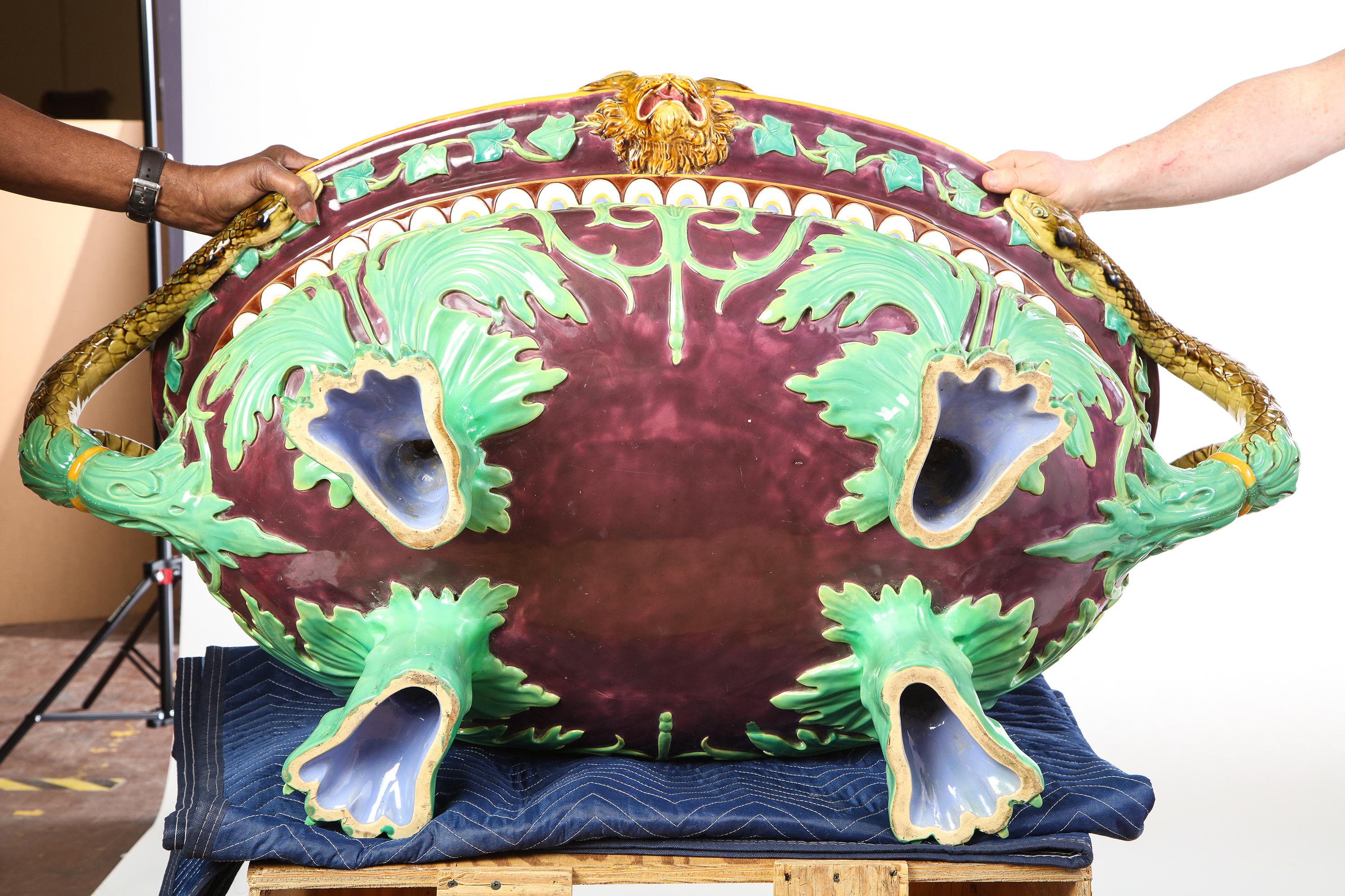 Minton Majolica Aubergine-Ground 'Marochetti' Cistern, Mid-19th Century For Sale 14