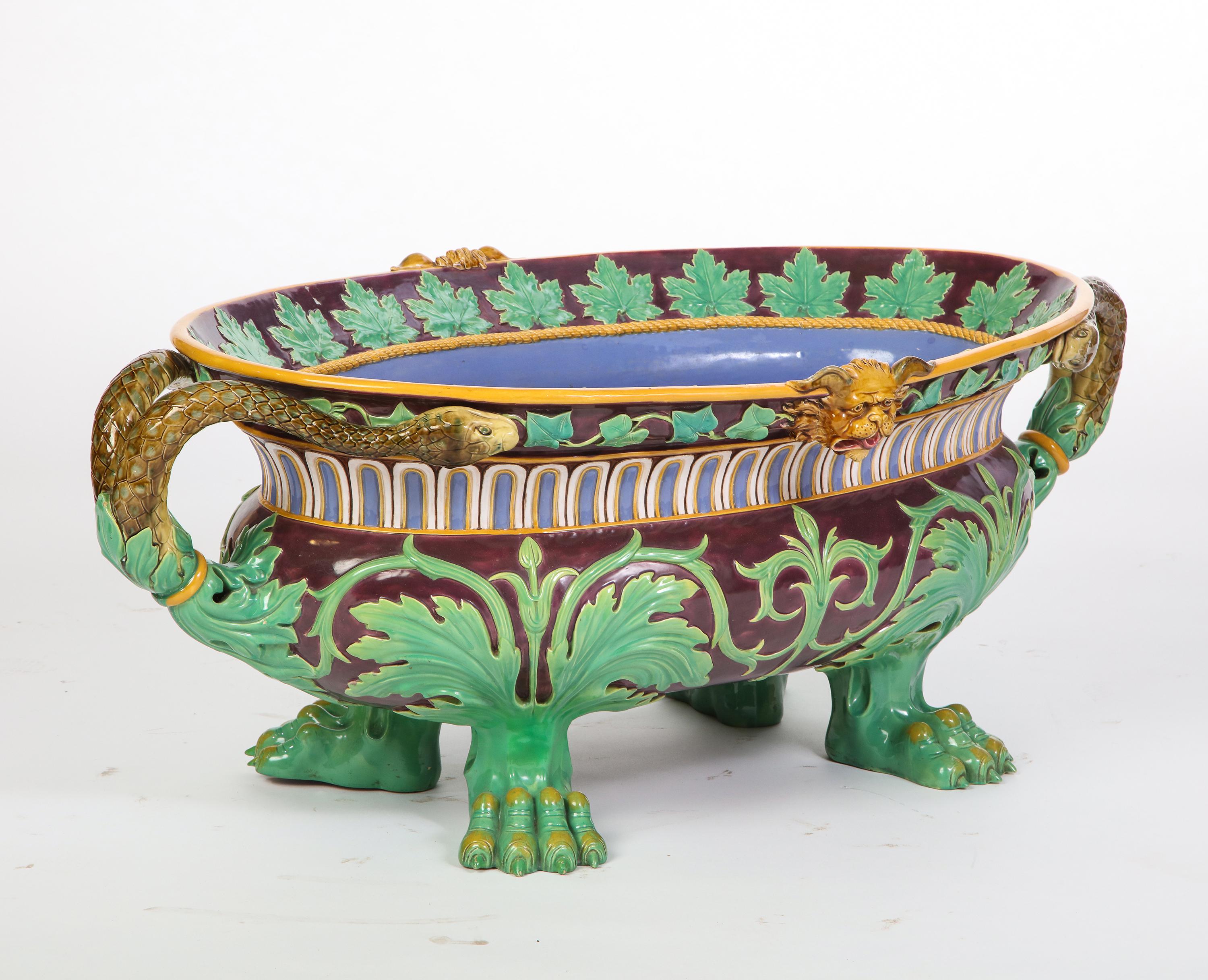 Minton Majolica Aubergine-Ground 'Marochetti' Cistern, Mid-19th Century For Sale 4
