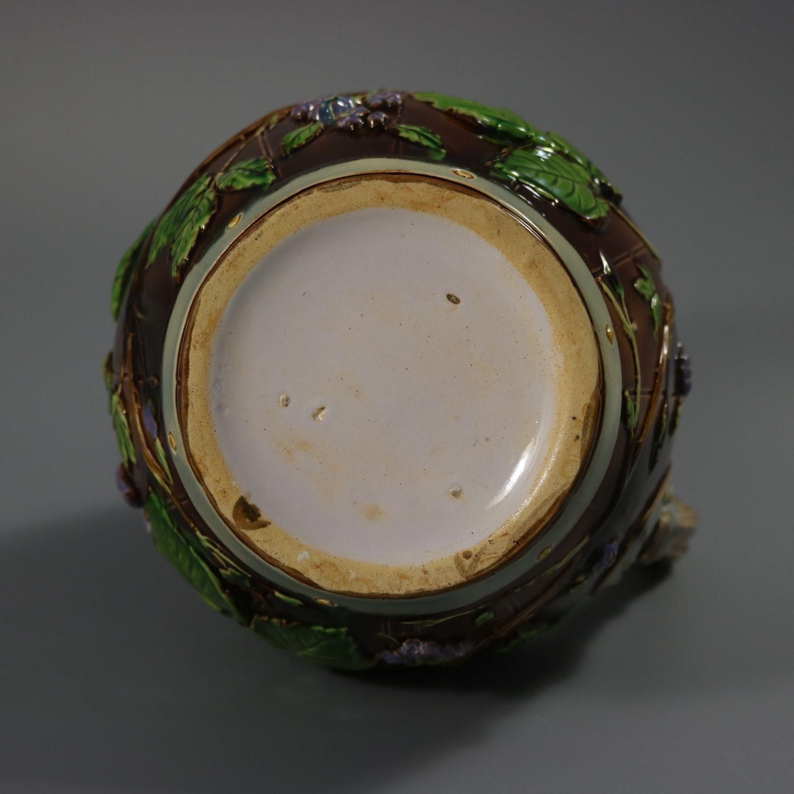 Jarra Minton Majolica Zarzamora en venta 5
