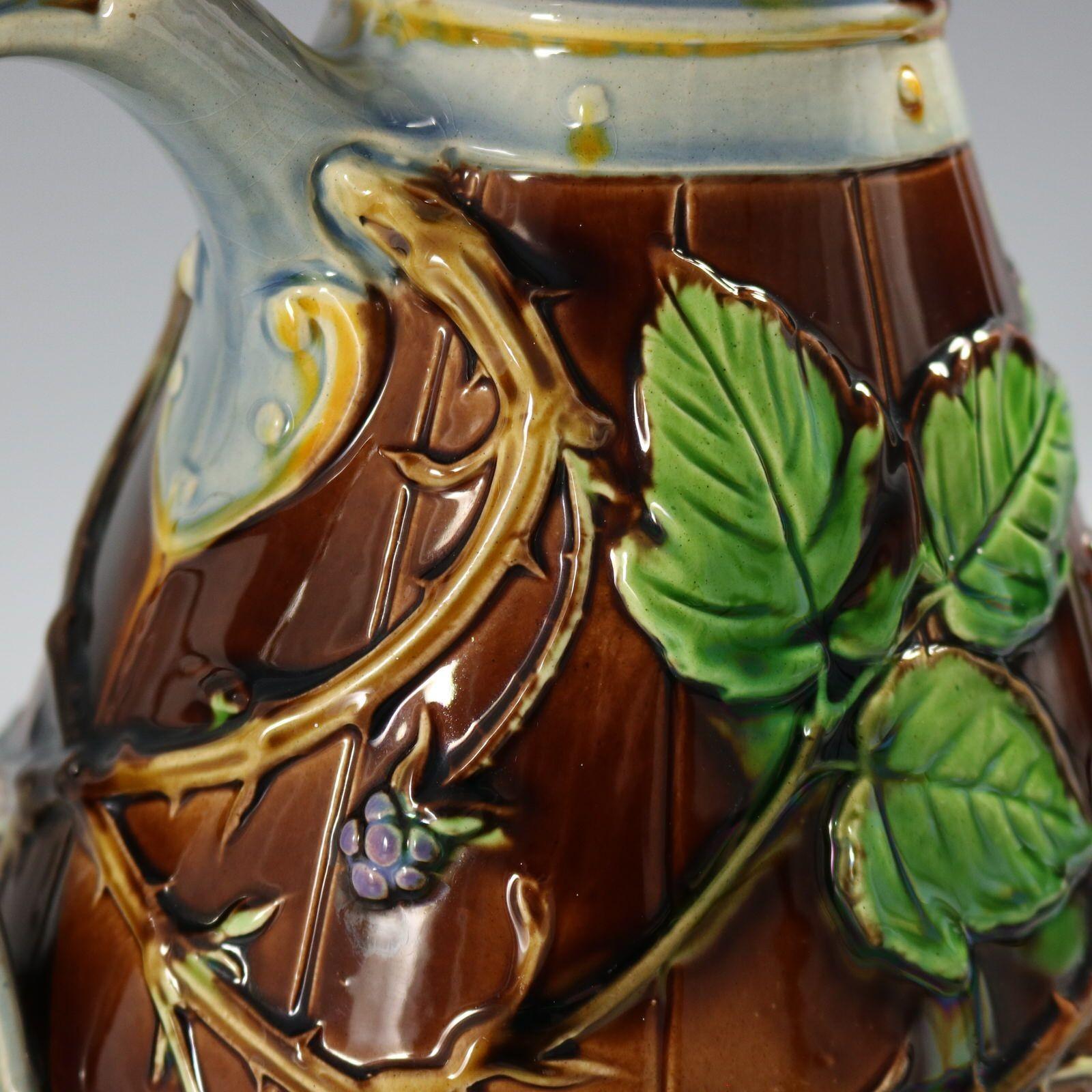 Jarra Minton Majolica Zarzamora en venta 8