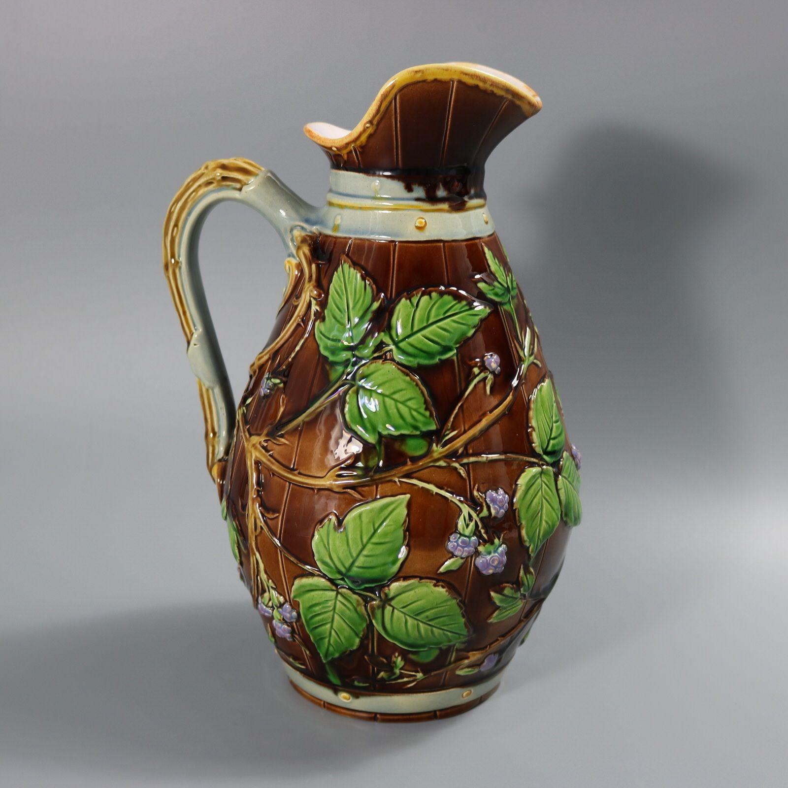 Jarra Minton Majolica Zarzamora Mayólica en venta