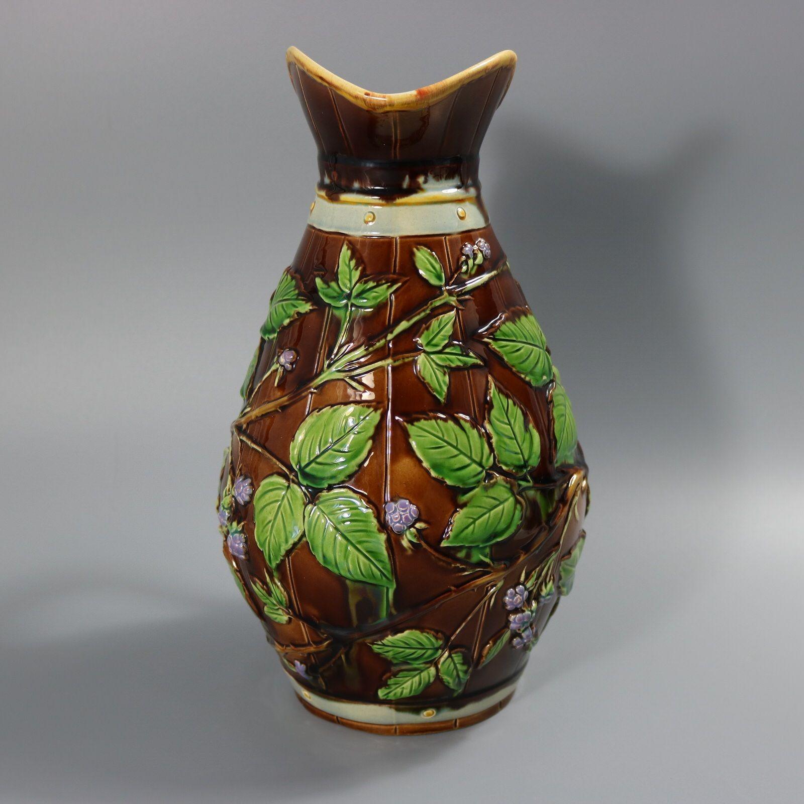 Jarra Minton Majolica Zarzamora en venta 2