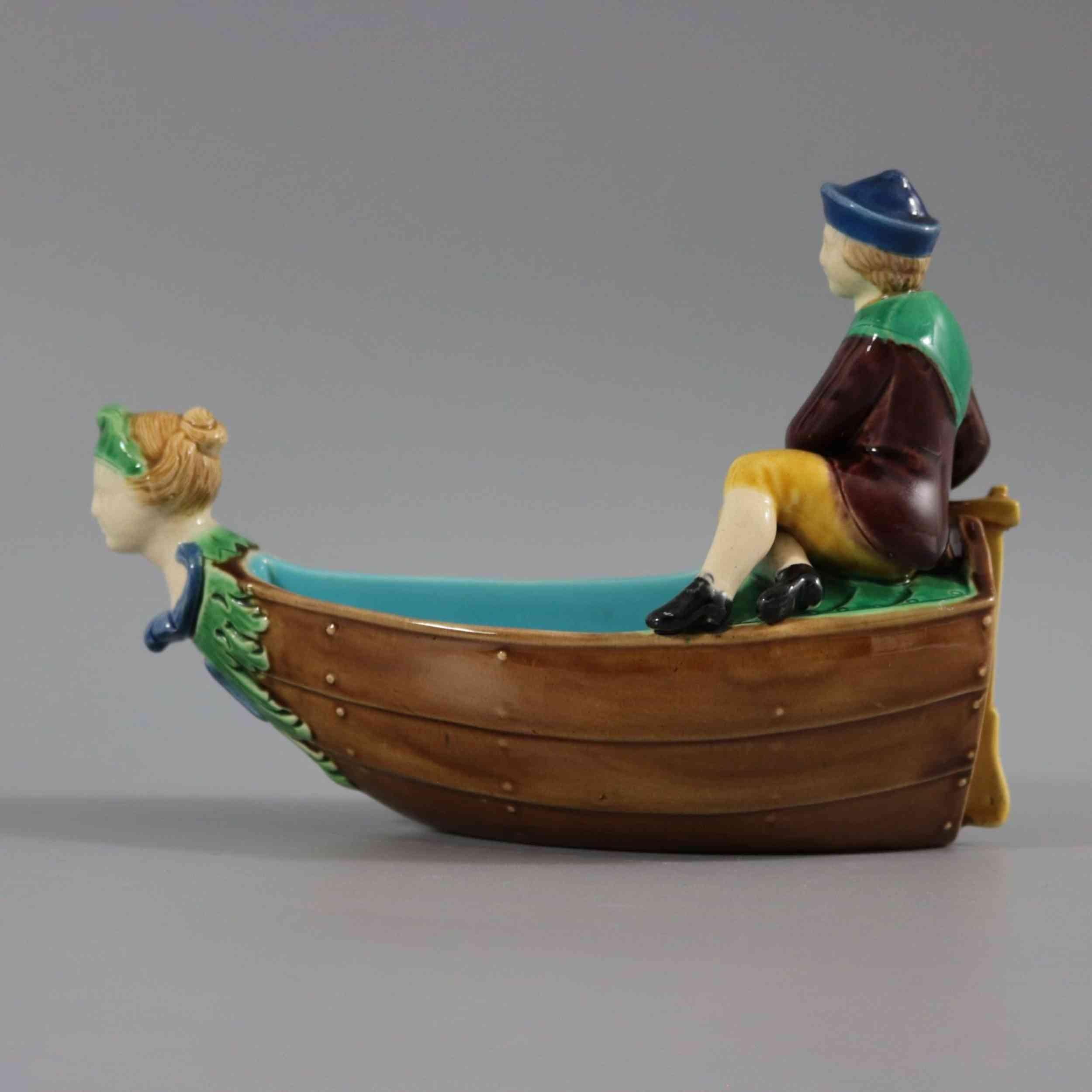 Anglais Plat en majolique « Boy on Boat Dish » de Minton en vente
