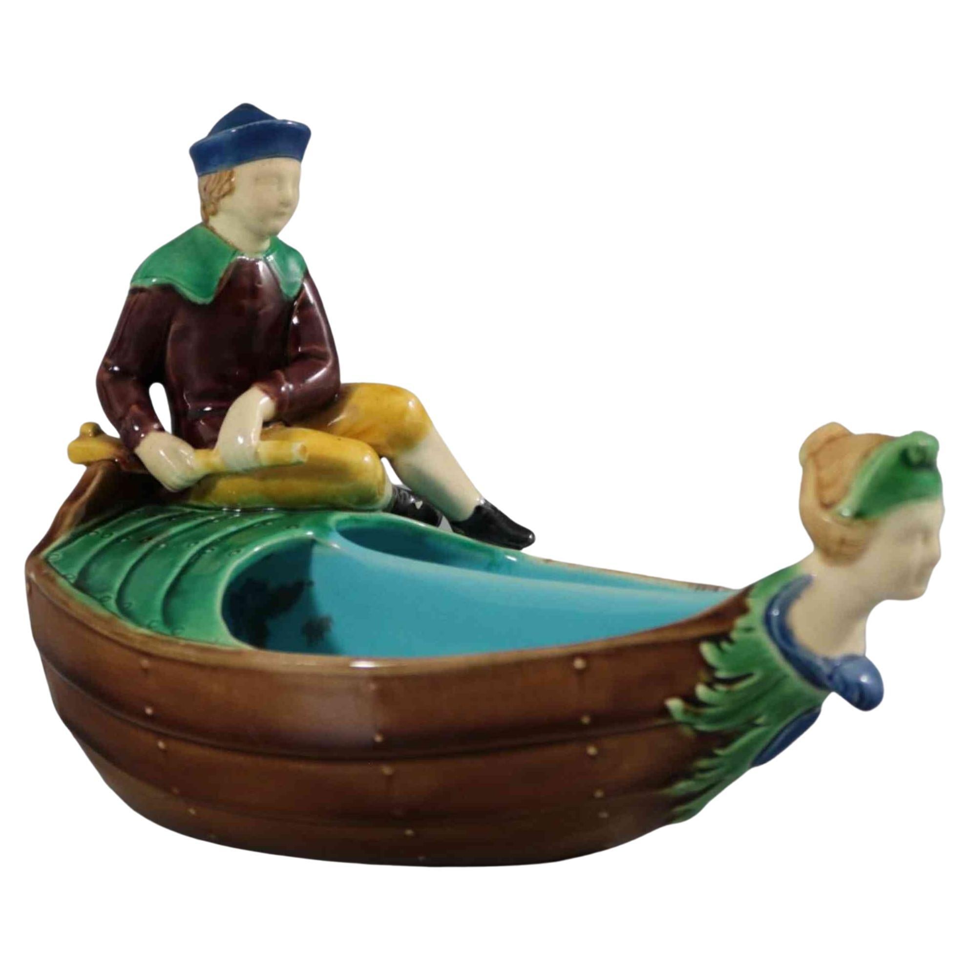 Minton Majolika-Schale für Jungen auf Boot im Angebot