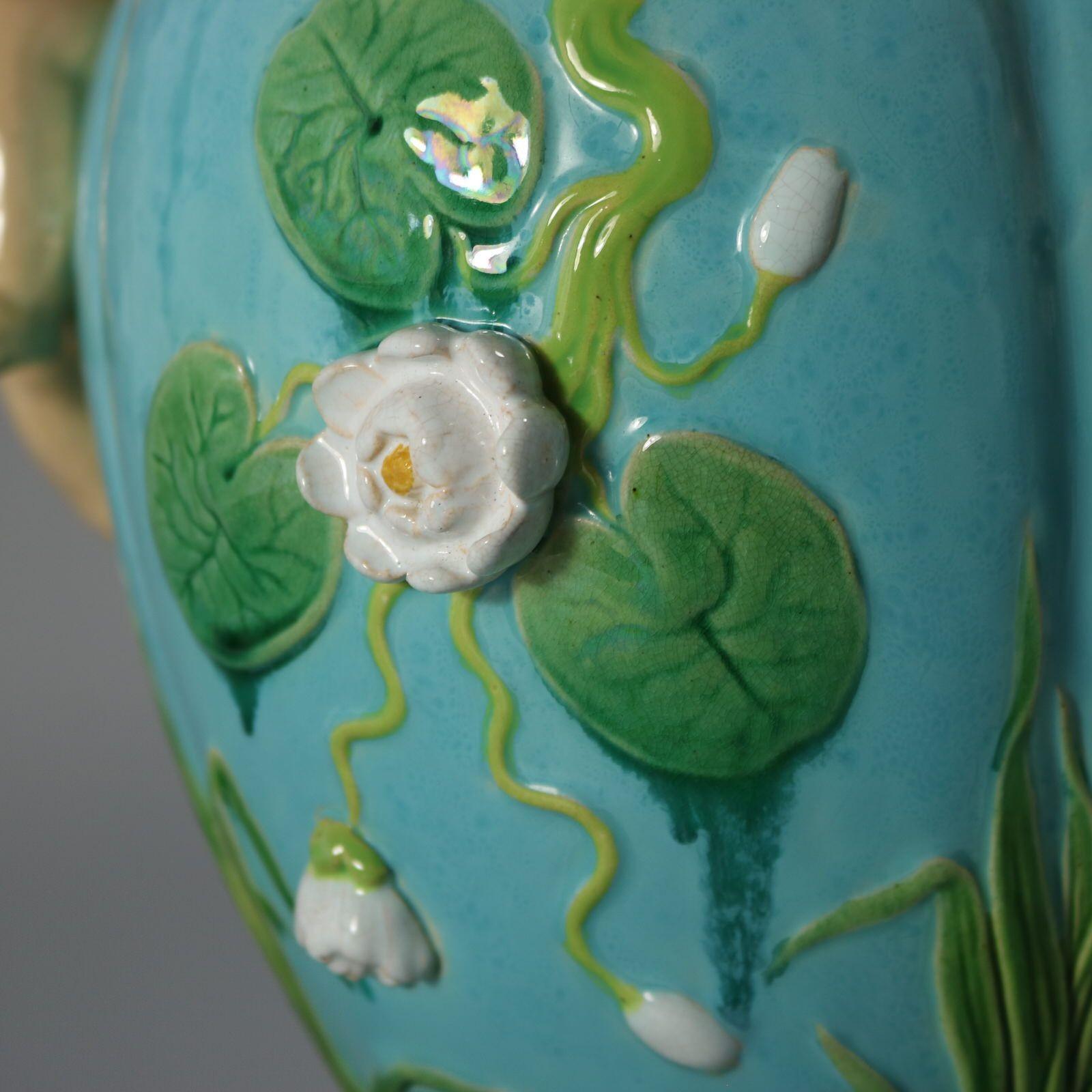 Vaso con cherubini in maiolica di Minton in vendita 11