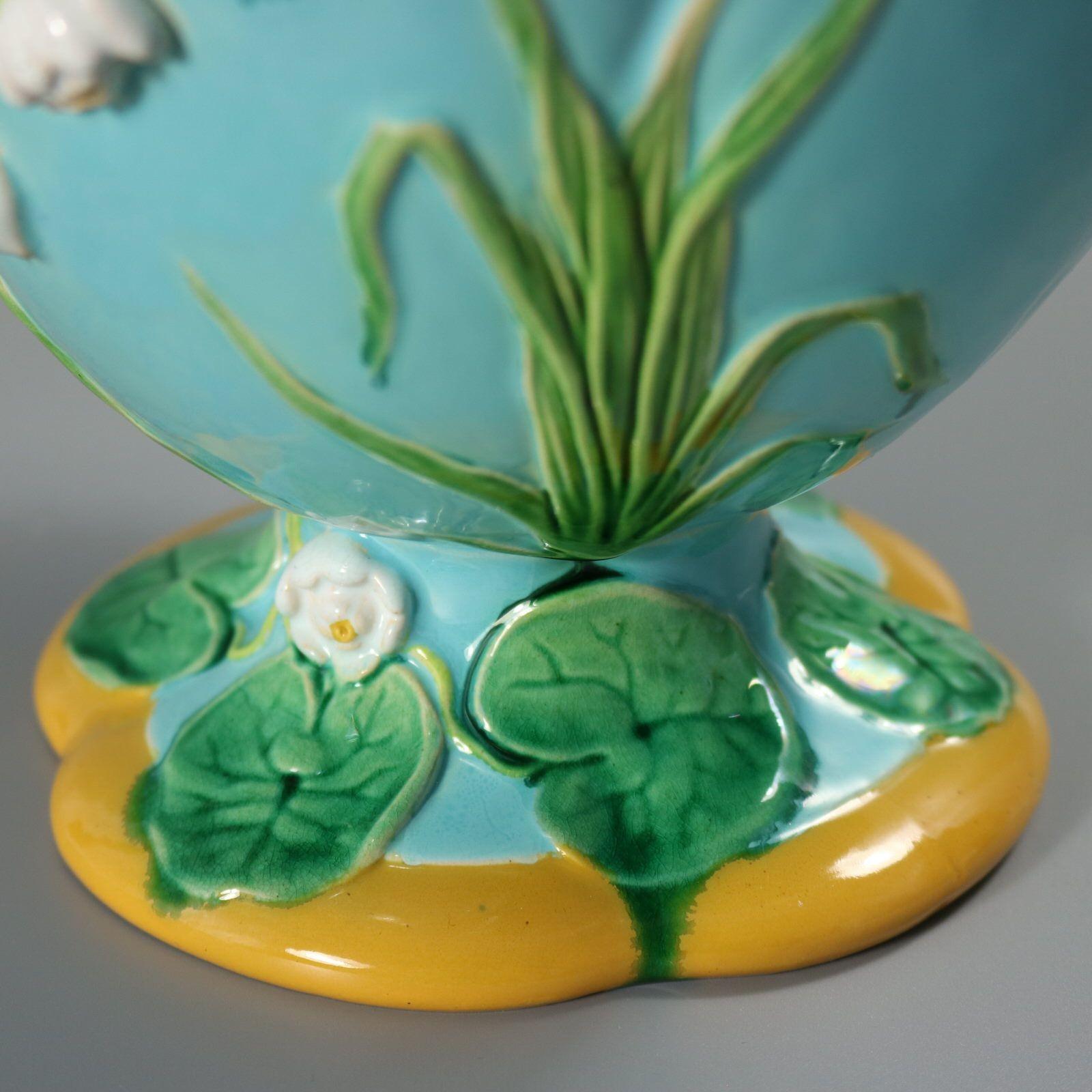 Vaso con cherubini in maiolica di Minton in vendita 12