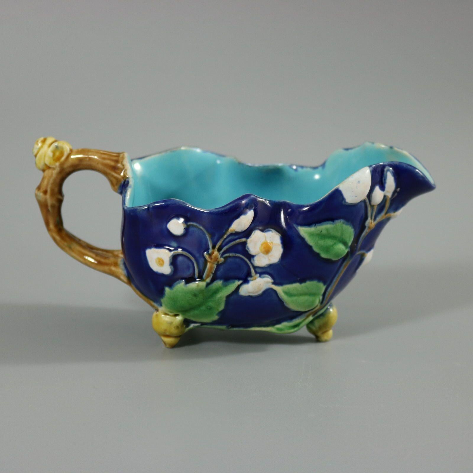 Minton Majolica Cream Jug with Snail Handle In Excellent Condition For Sale In Chelmsford, Essex