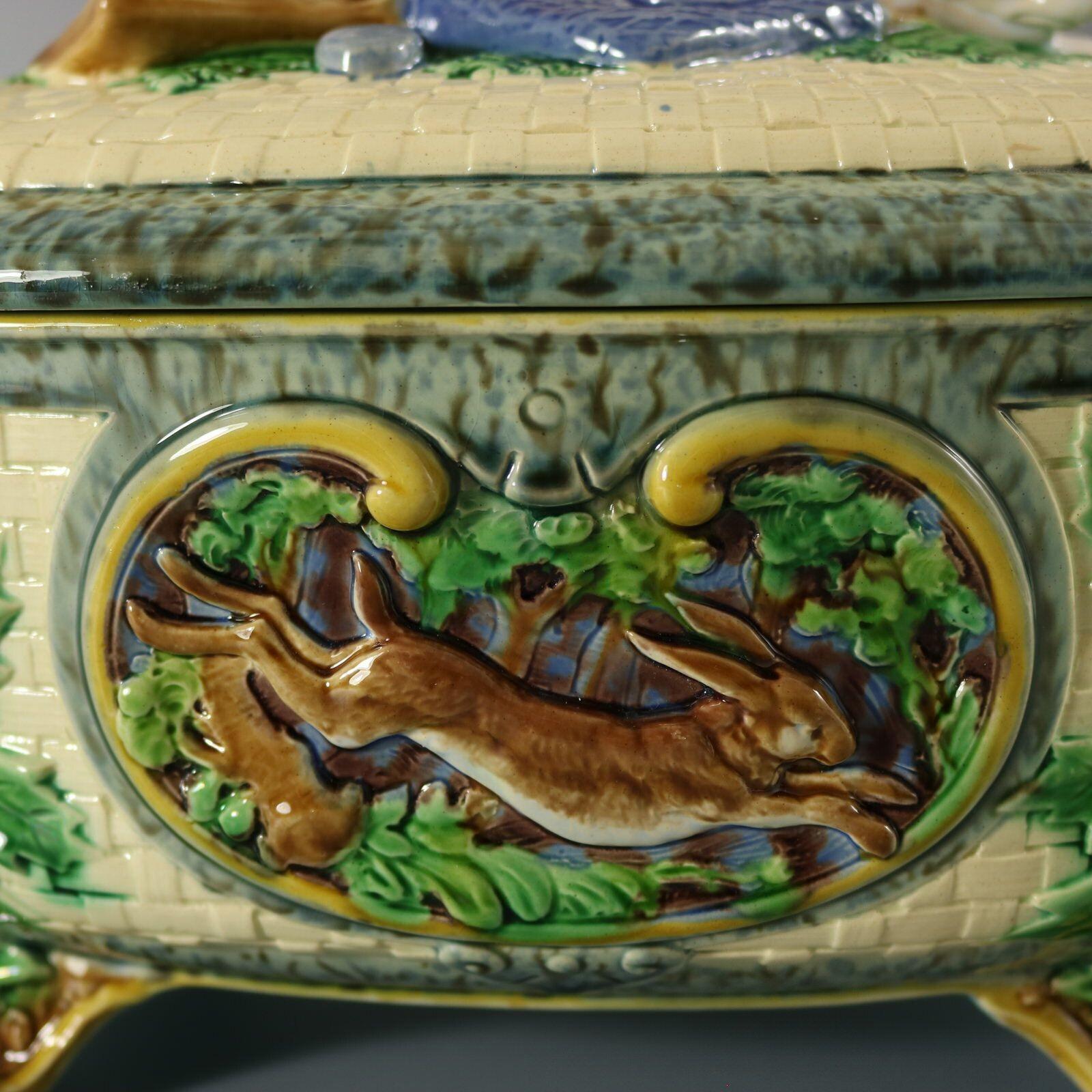 Minton Majolica Game Pie Dish with Gun Dog For Sale 5