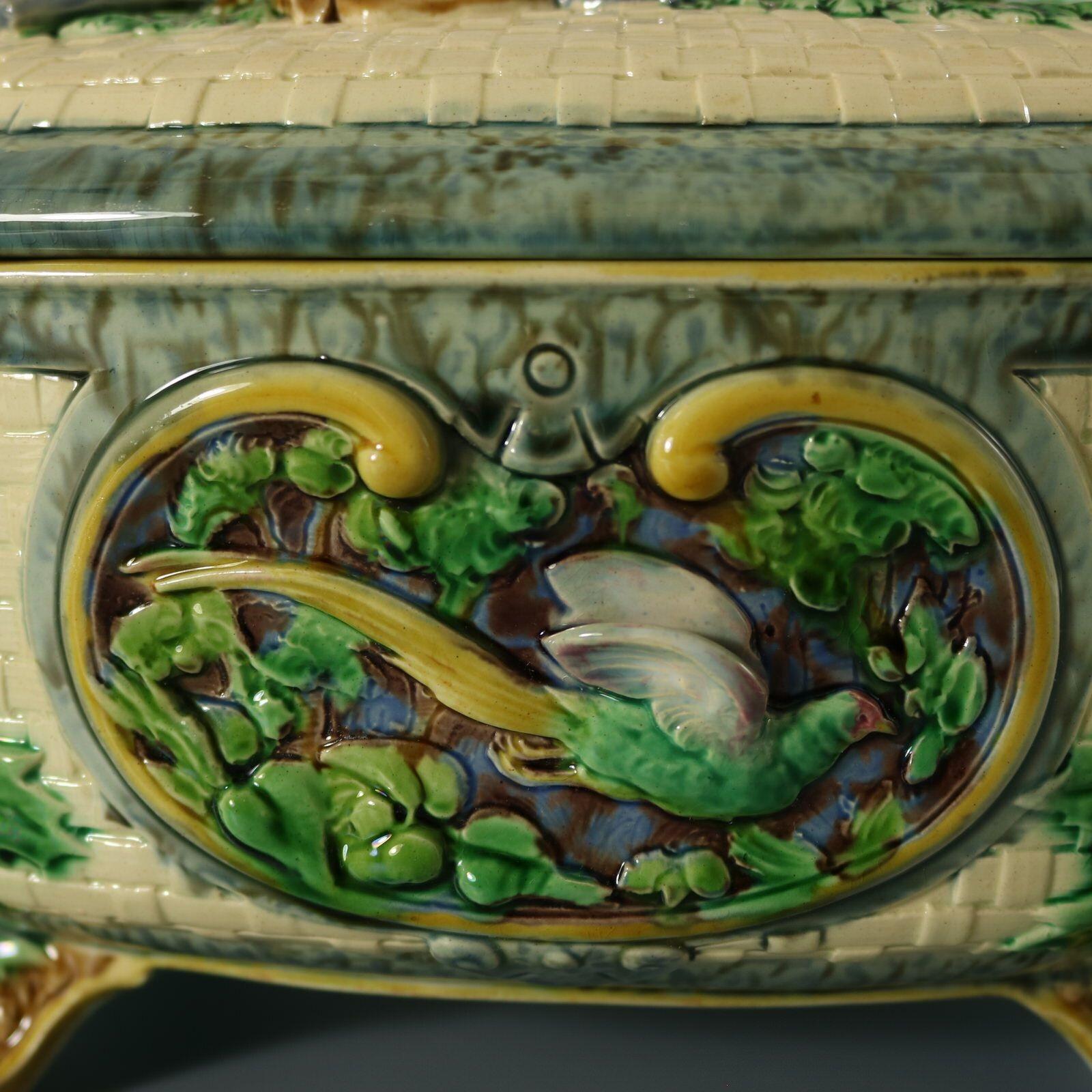Minton Majolica Game Pie Dish with Gun Dog For Sale 7