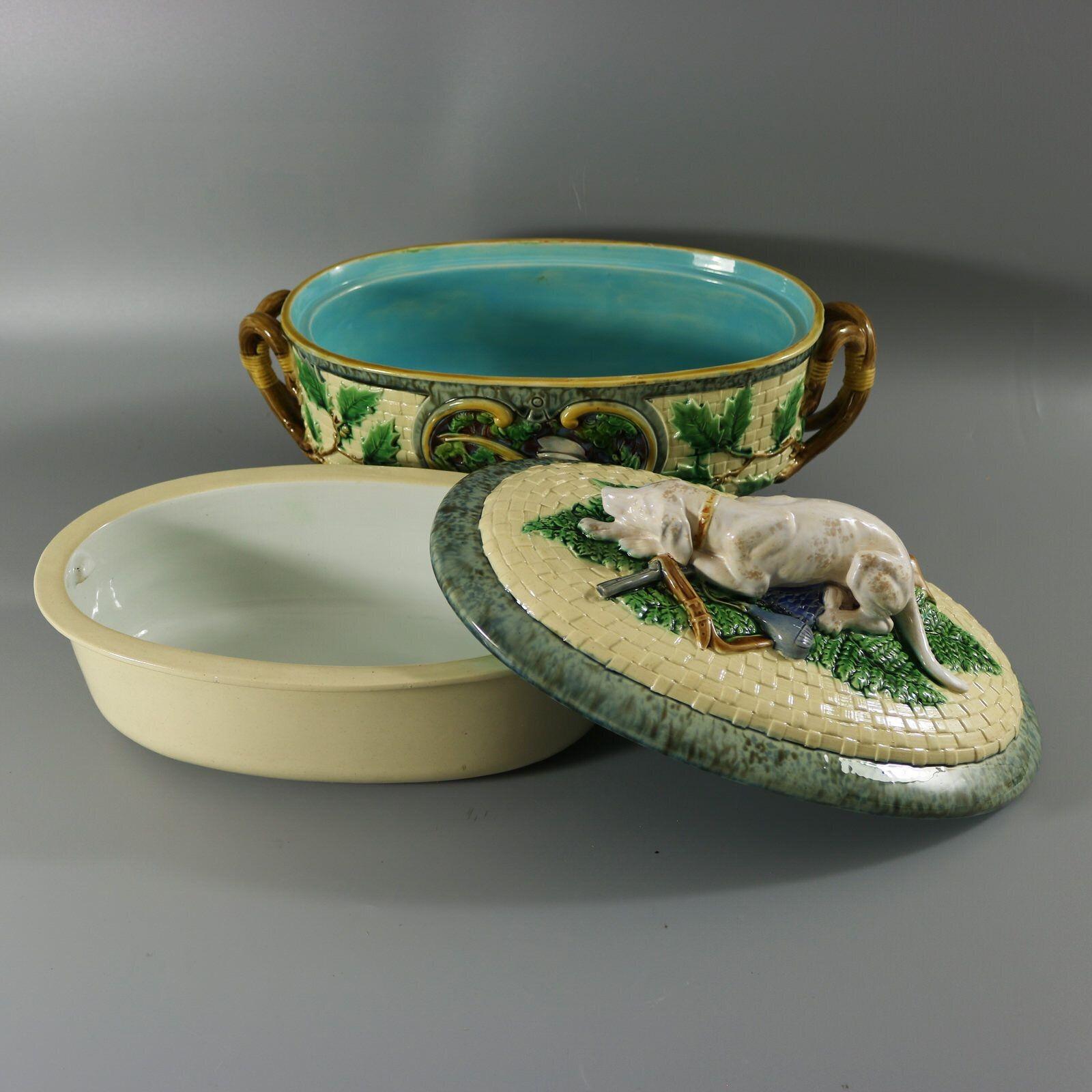 Minton Majolica Game Pie Dish with Gun Dog 8