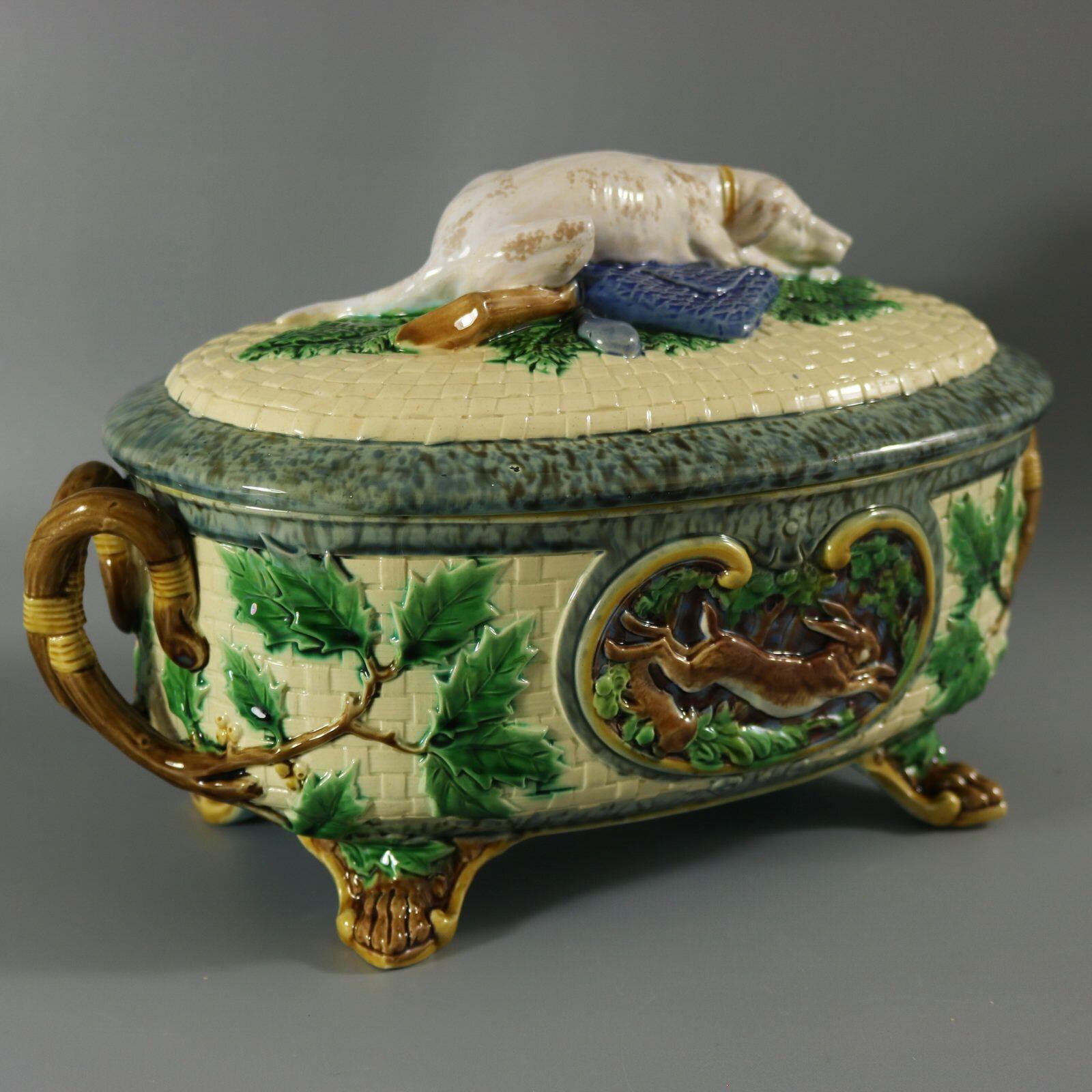 Minton Majolica Game Pie Dish with Gun Dog For Sale 2